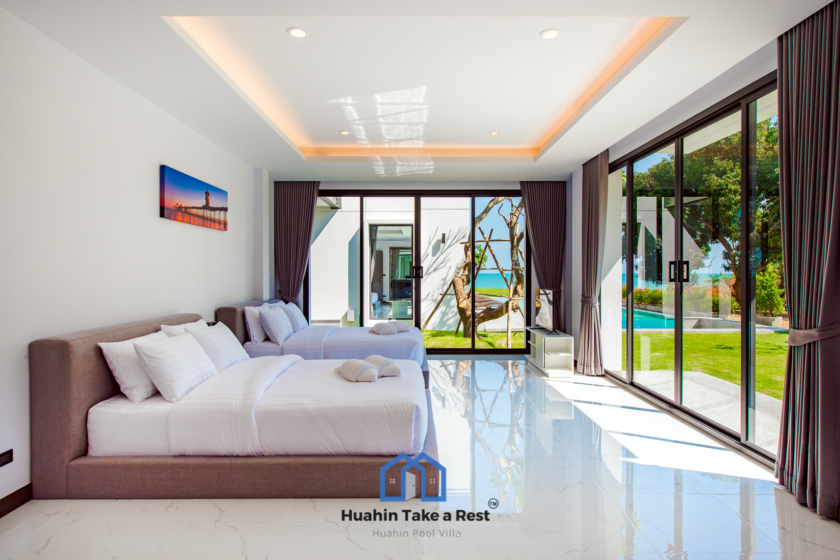 HR15039 บ้านพักติดทะเลหัวหิน The Premium Beach Villa Hua Hin