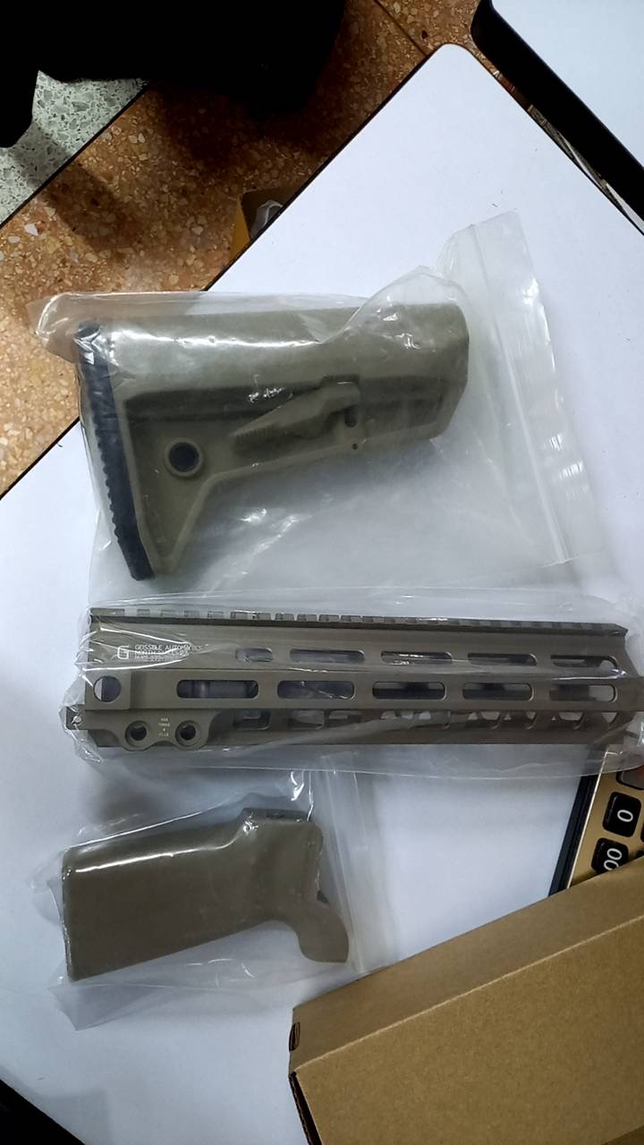 New.ชุดหน้า+พานท้าย+กริปมือหลัง M4
