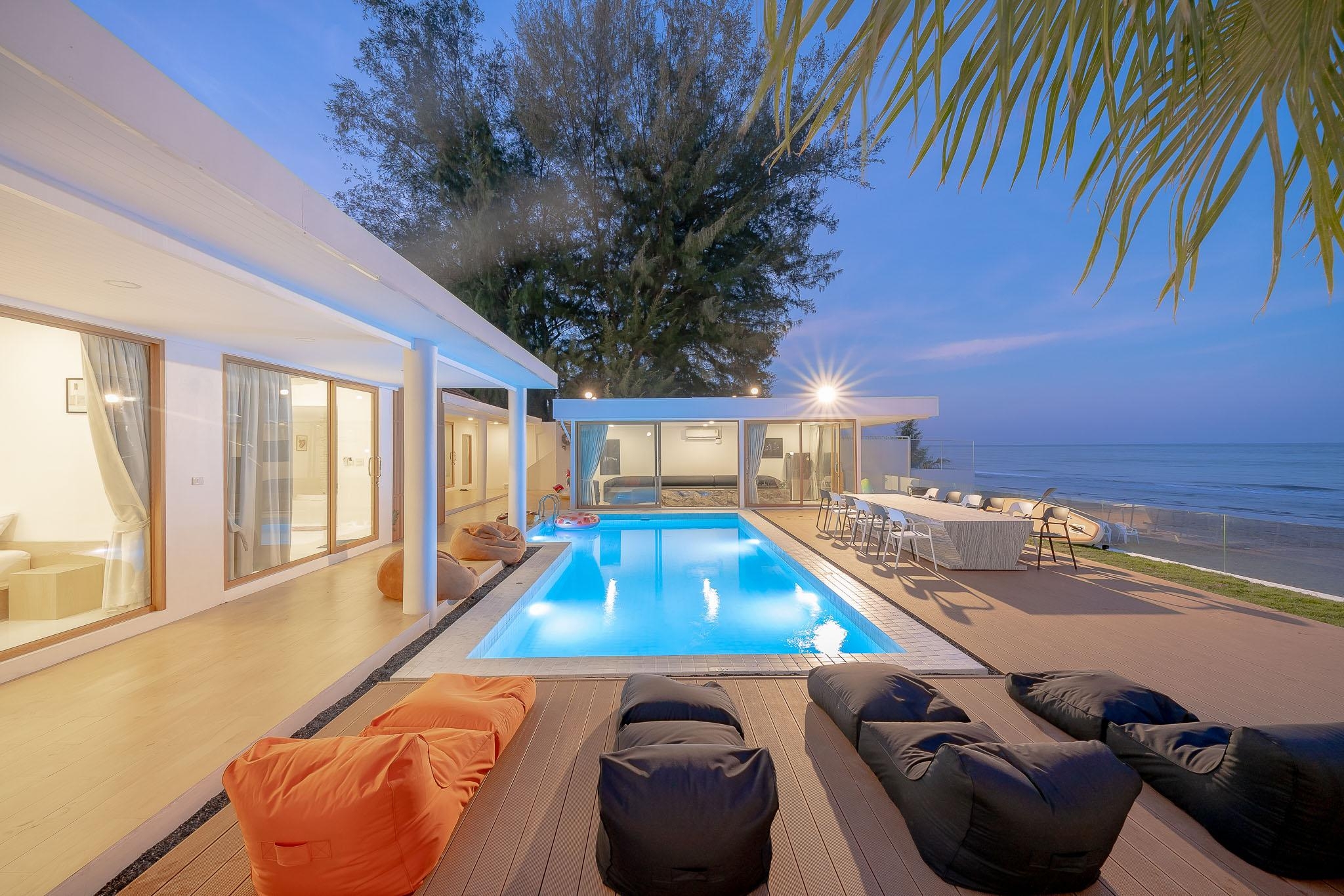 HR15057 บ้านพักติดทะเล The Rocca Beach Villa Pranburi