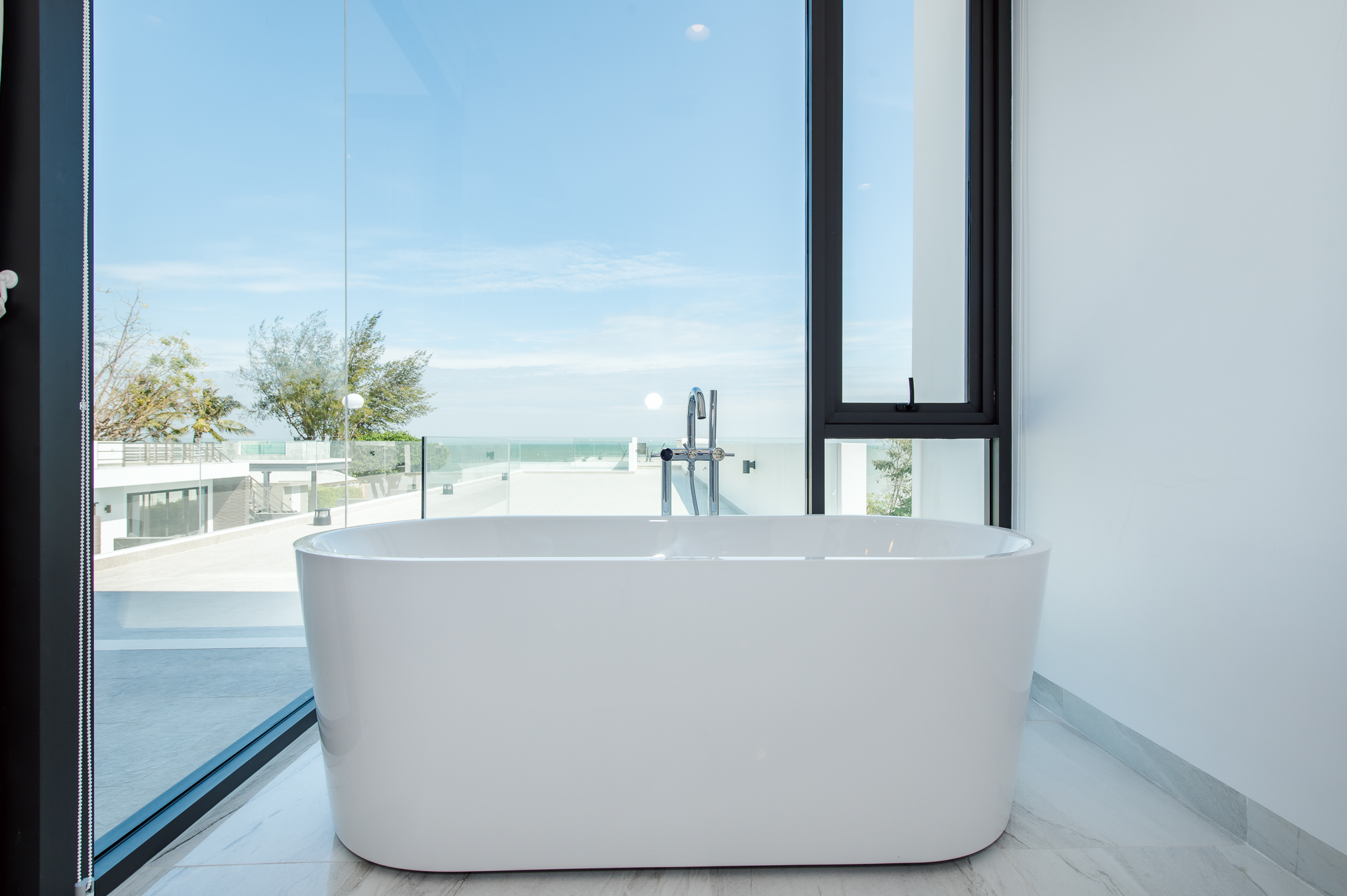 HR15066 บ้านพักติดทะเลหัวหิน The Casa Rocca Beach Villa HuaHin