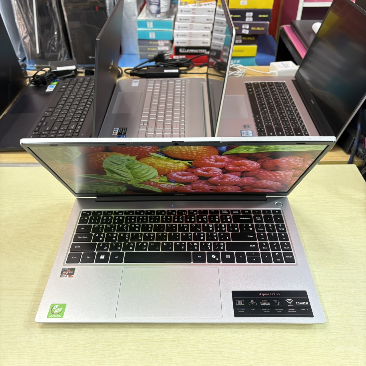 ACER ASPIRE LITE 15 AL15-41P-R47V ประกันศูนย์ 26/02/2027 สภาพเครื่อง 90%