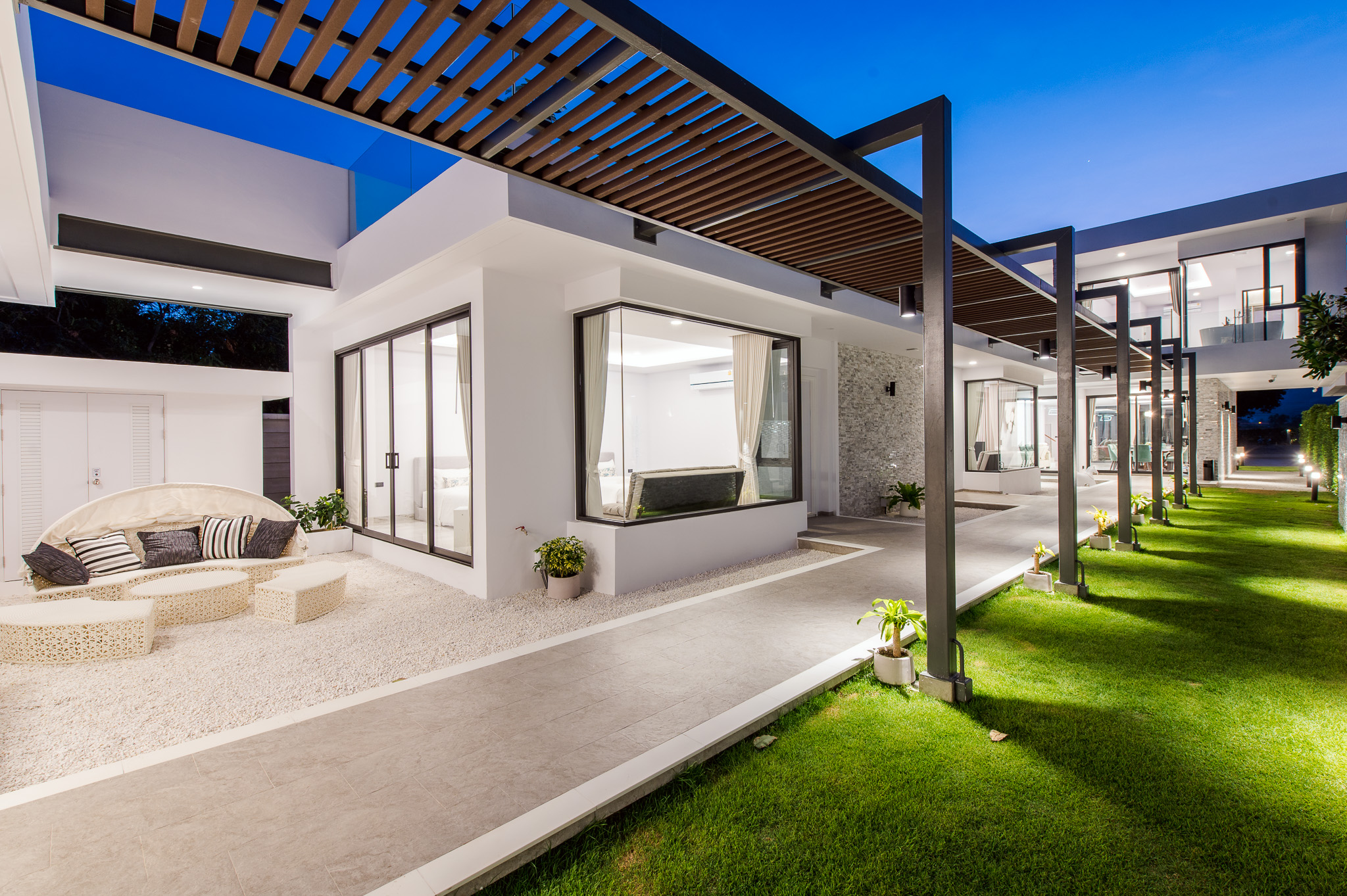 HR15066 บ้านพักติดทะเลหัวหิน The Casa Rocca Beach Villa HuaHin