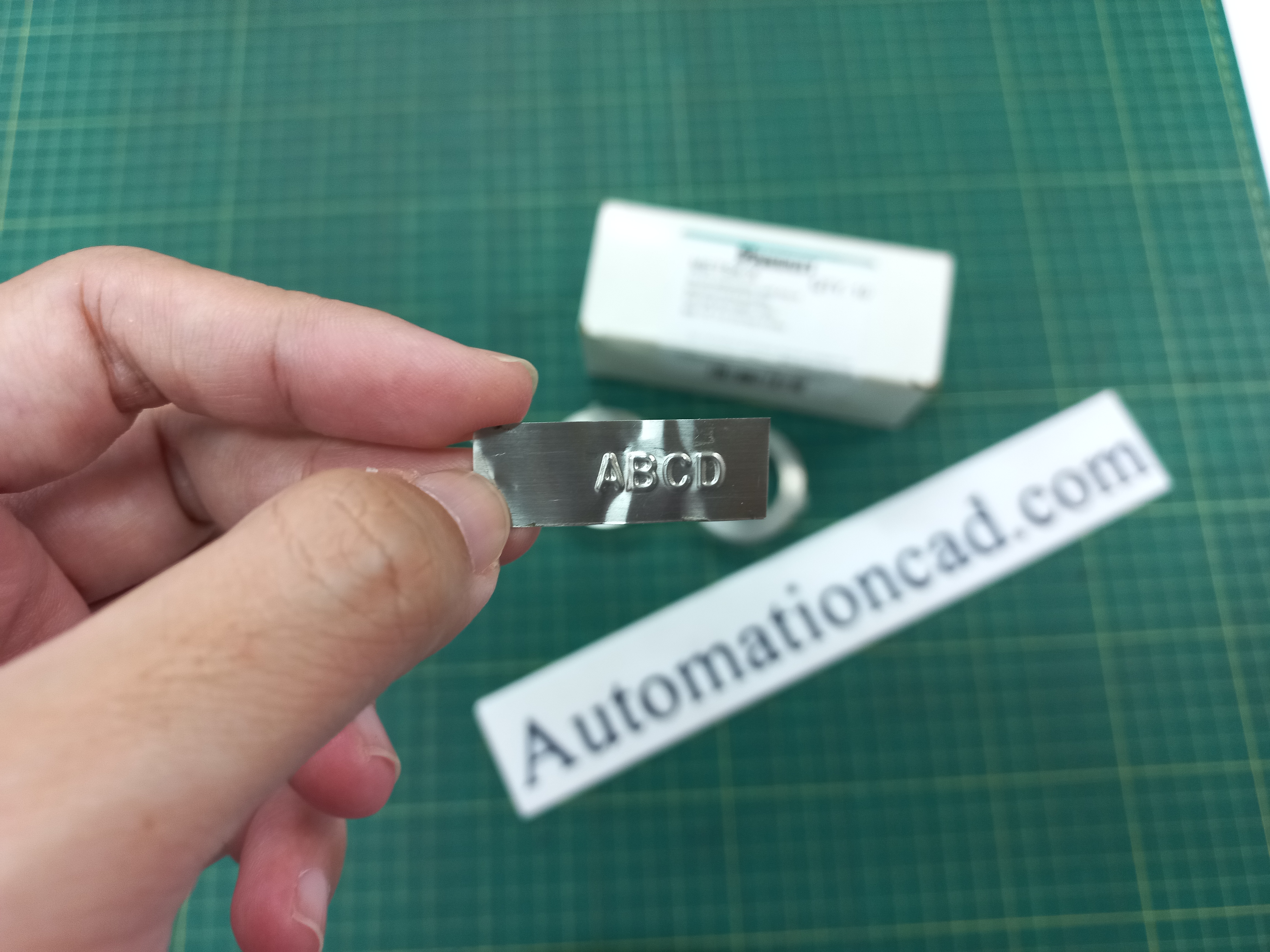 METAL TAPE EMBOSSER PANDUIT