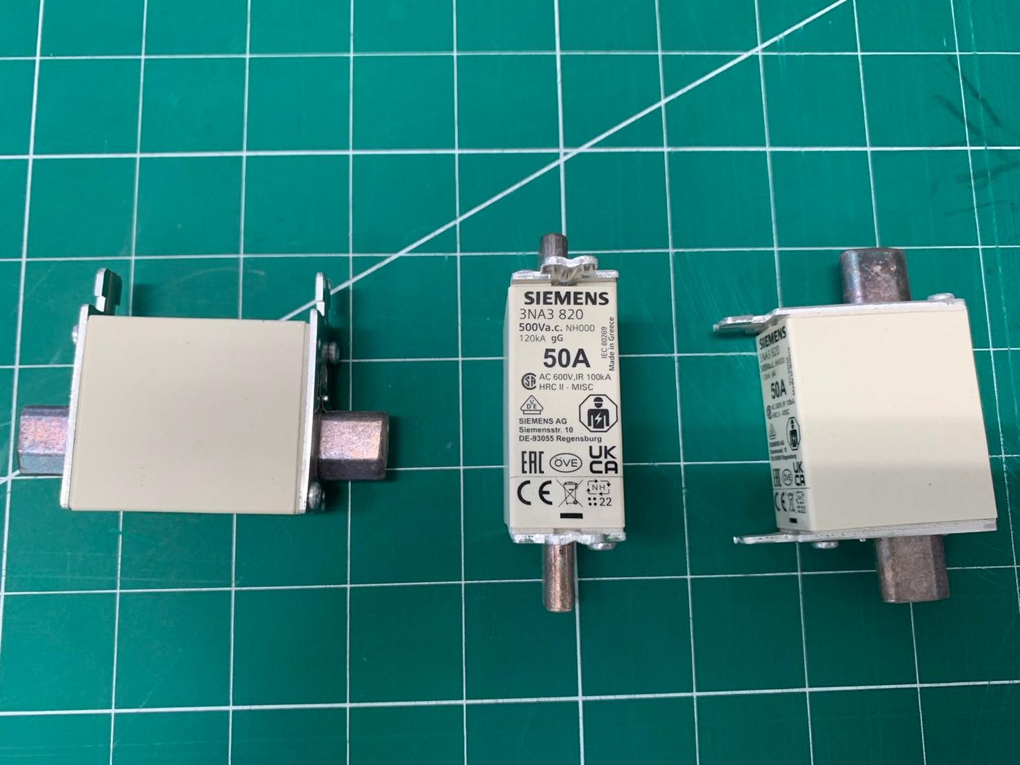 ฟิวส์ 50A 500V SIEMENS NH000 Fuse รุ่น 3NA3 820