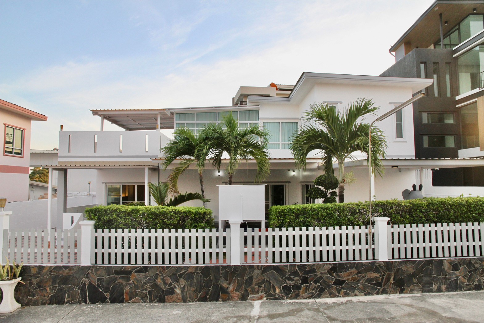 HR15068 บ้านพักหัวหินใกล้ทะเล บ้านเคียงเล ไวท์ วิลล่า