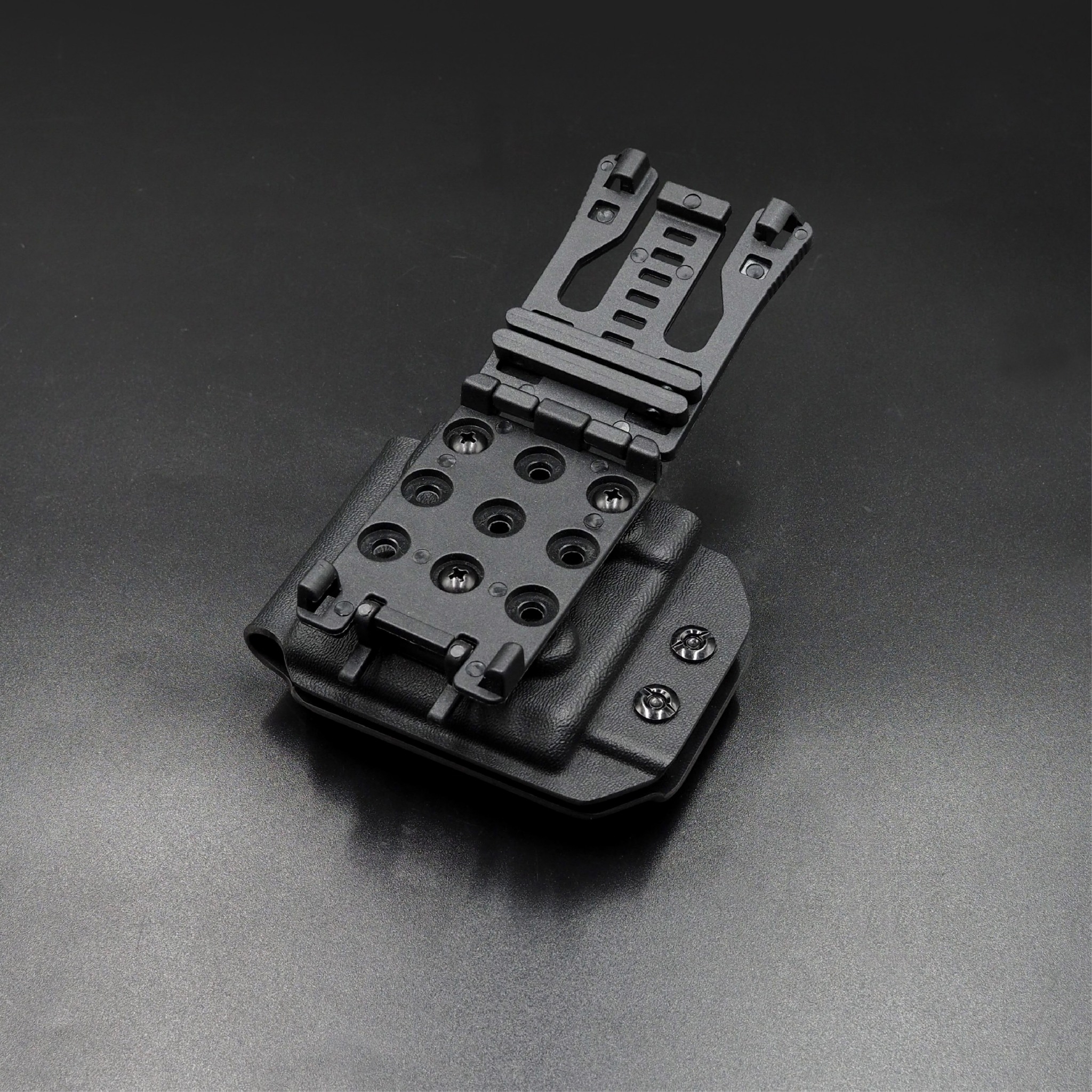 New.FogGear 5.56 Mag Holster ⭕ซองผลิตจาก Kydex เกรดคุณภาพ ⭕ช่องสำหรับใส่แม็ก 5.56 * 1 ⭕มีขากระเดื่องสำหรับปรับความกระชับ ⭕ขากระเดื่องถอดได้ ใส่ลูกยางแทนที่ได้ ⭕ตัวล็อค Teklok ปรับระดับเข็มขัดได้สูงสุด 2.4" ⭕ Teklok สามารถปรับองศาในการใช้งานได้