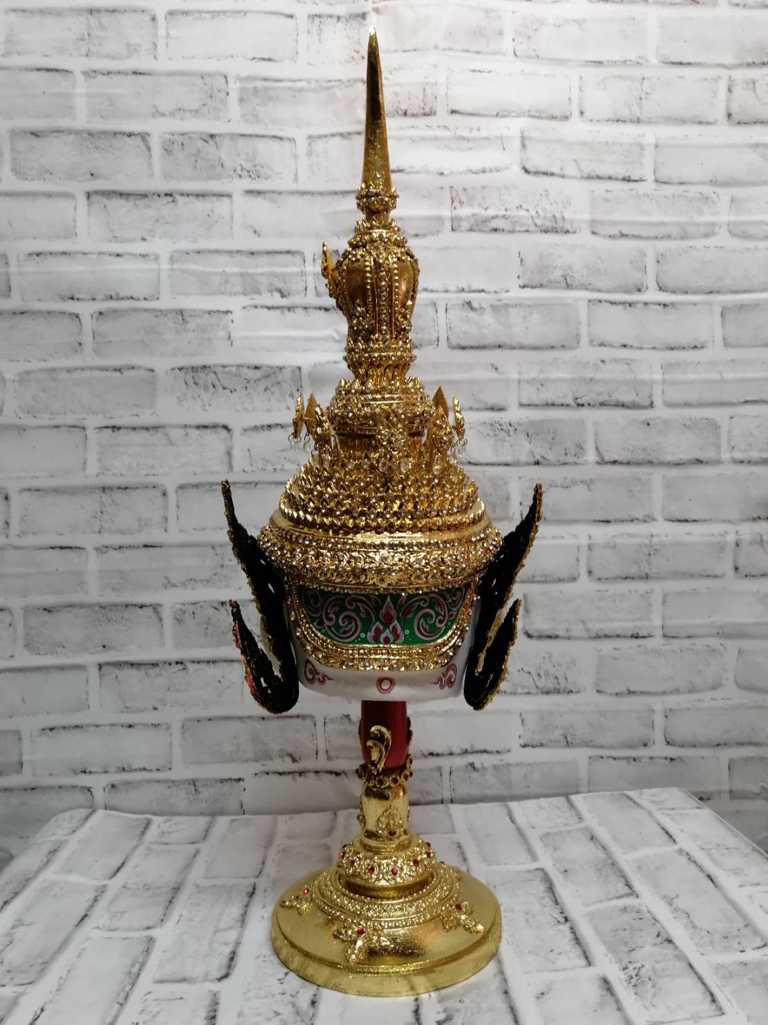 พระอิศวร ขนาดผลส้มโอ (เกรดพรีเมี่ยม) พร้อมฐานปิดทองประดับเพชร