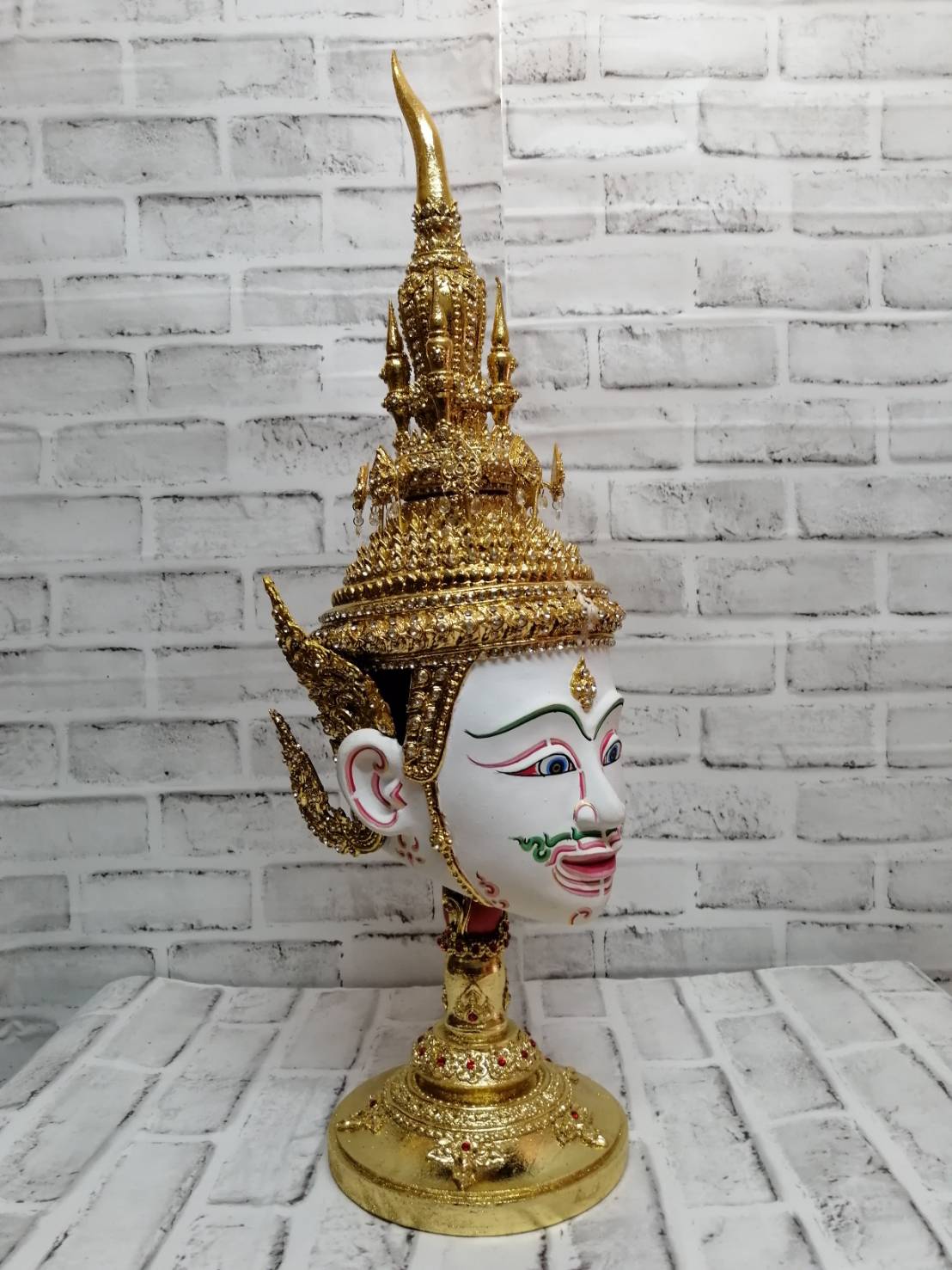 พระปัญจะสิงขร ขนาดผลส้มโอ (เกรดพรีเมี่ยม) พร้อมฐานปิดทองประดับเพชร