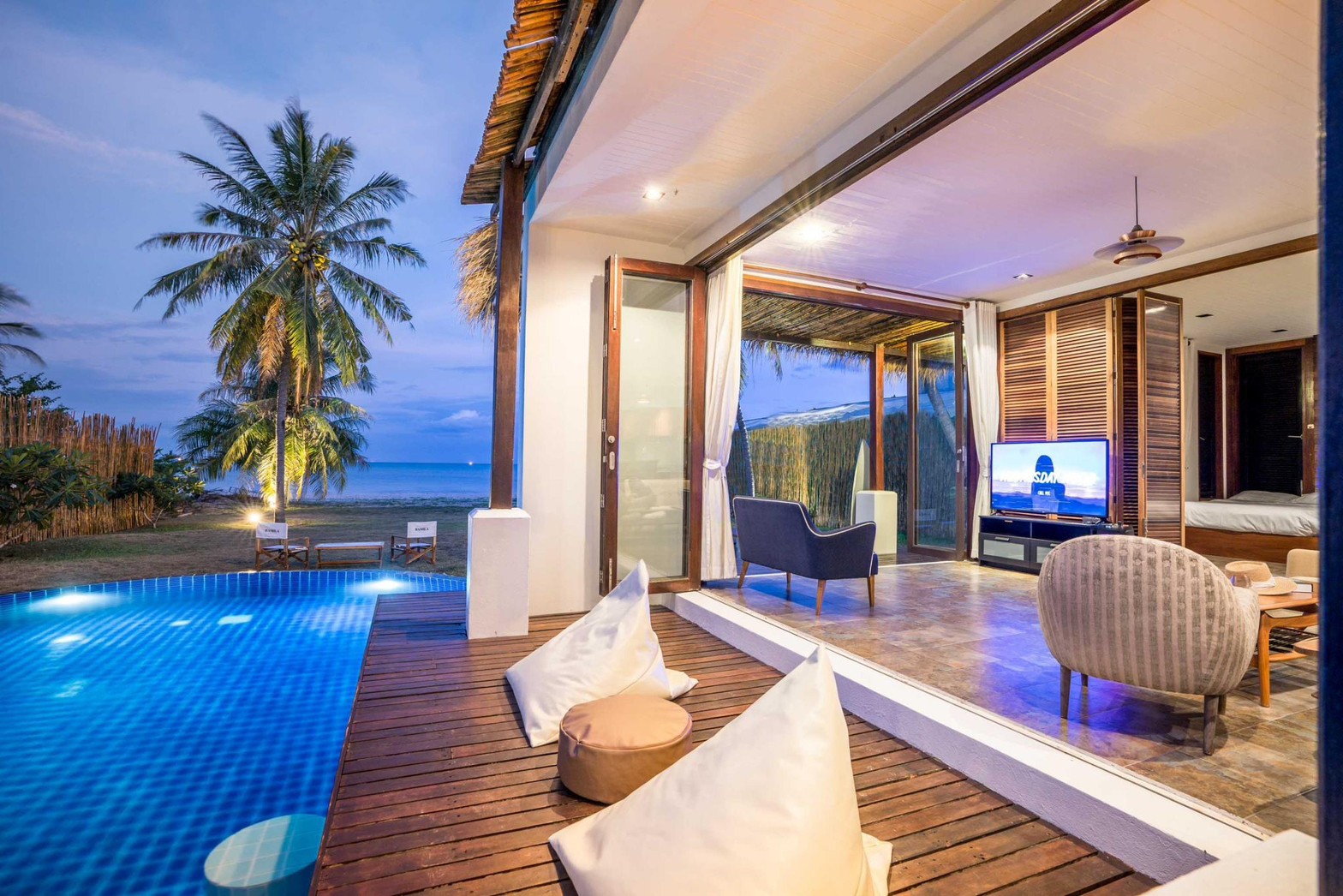 HR15061 บ้านพักติดทะเล The Pamila Beach Villa Kuiburi