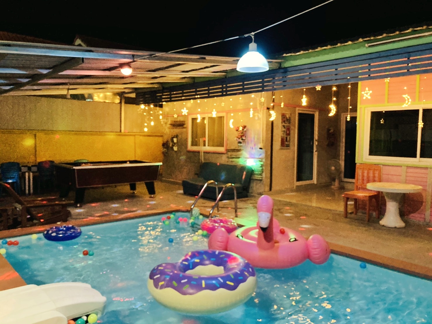 HR 2017 บ้านพักหัวหิน ชิวชิว คาราโอเกะ ไฟเธค