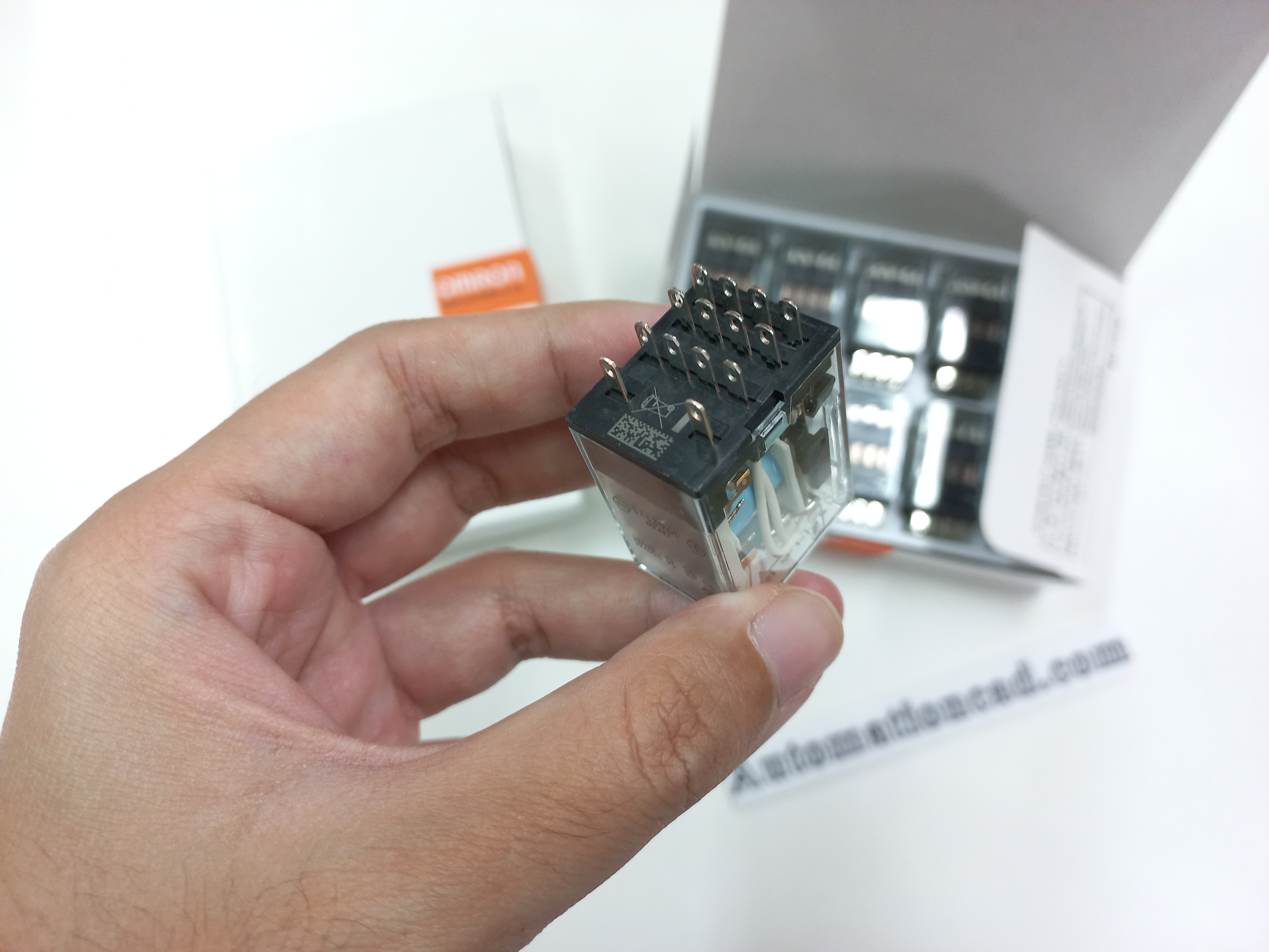 RELAY OMRON รีเลย์ 4 contact มีไฟ LED MY4N-D2 24VDC