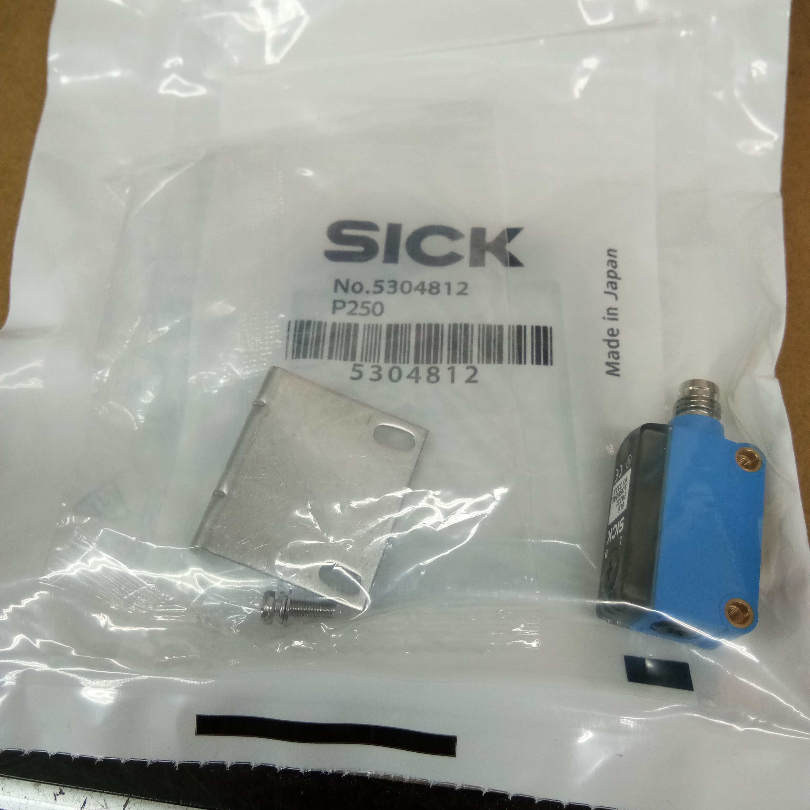 Photosensor โฟโต้เซนเซอร์ แบบสะท้อน SICK Retroreflective ระยะตรวจจับ 6 m