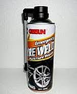 สเปรย์ปะยางรถยนต์ Tyre Weld Getsun 450ml (กระป๋องดำ) ใช้พกติดรถยนต์เมื่อเกิดเหตุการณ์ฉุกเฉิน ยางล้อรถแบนหาร้านปะยางไม่ได้ เราเพียงนำสเปรย์ปะยางนี้เติมลมไปที่ล้อรถที่แบน น้ำยาจะเข้าไปอุดรอยรั่วได้ รถก็สามารถวิ่งต่อได้เลย 1 กระป๋อง