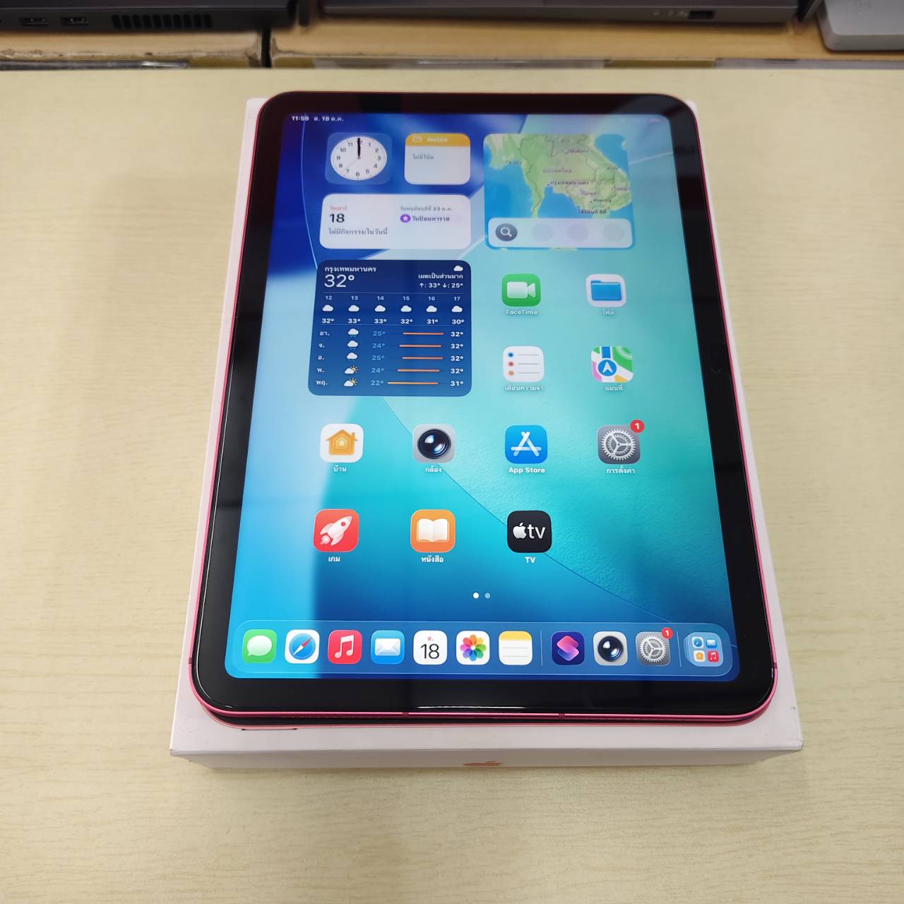 Ipad 10 64 GB Wifi + Cellular สุขภาพแบต 84% สภาพเครื่อง 95% ติดฟิล์มกันรอยหน้าจอแล้ว