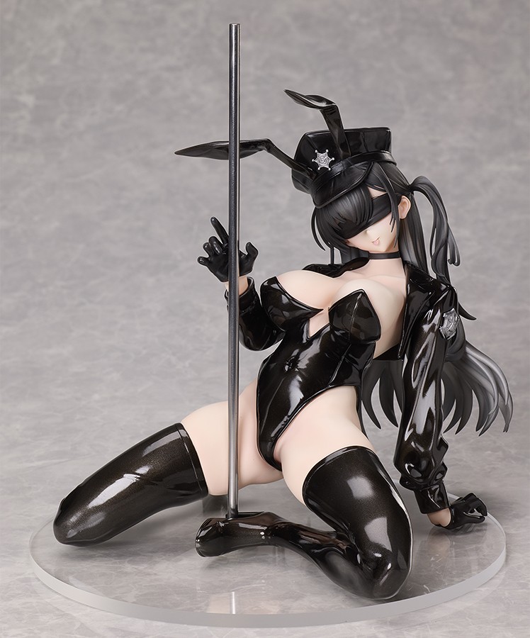 เปิดจอง : Black Bunny Mera