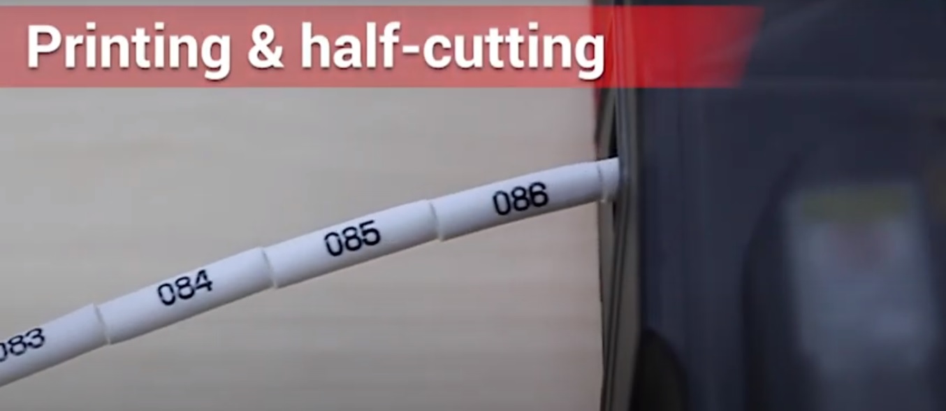 เครื่องพิมพ์ปลอกสายไฟ MAX LM-550A3B LETATWIN พิมพ์ผ่านแป้นพิมพ์ / ต่อ Computer ก็ได้ รุ่นใช้ถ่านแบบชาร์จได้