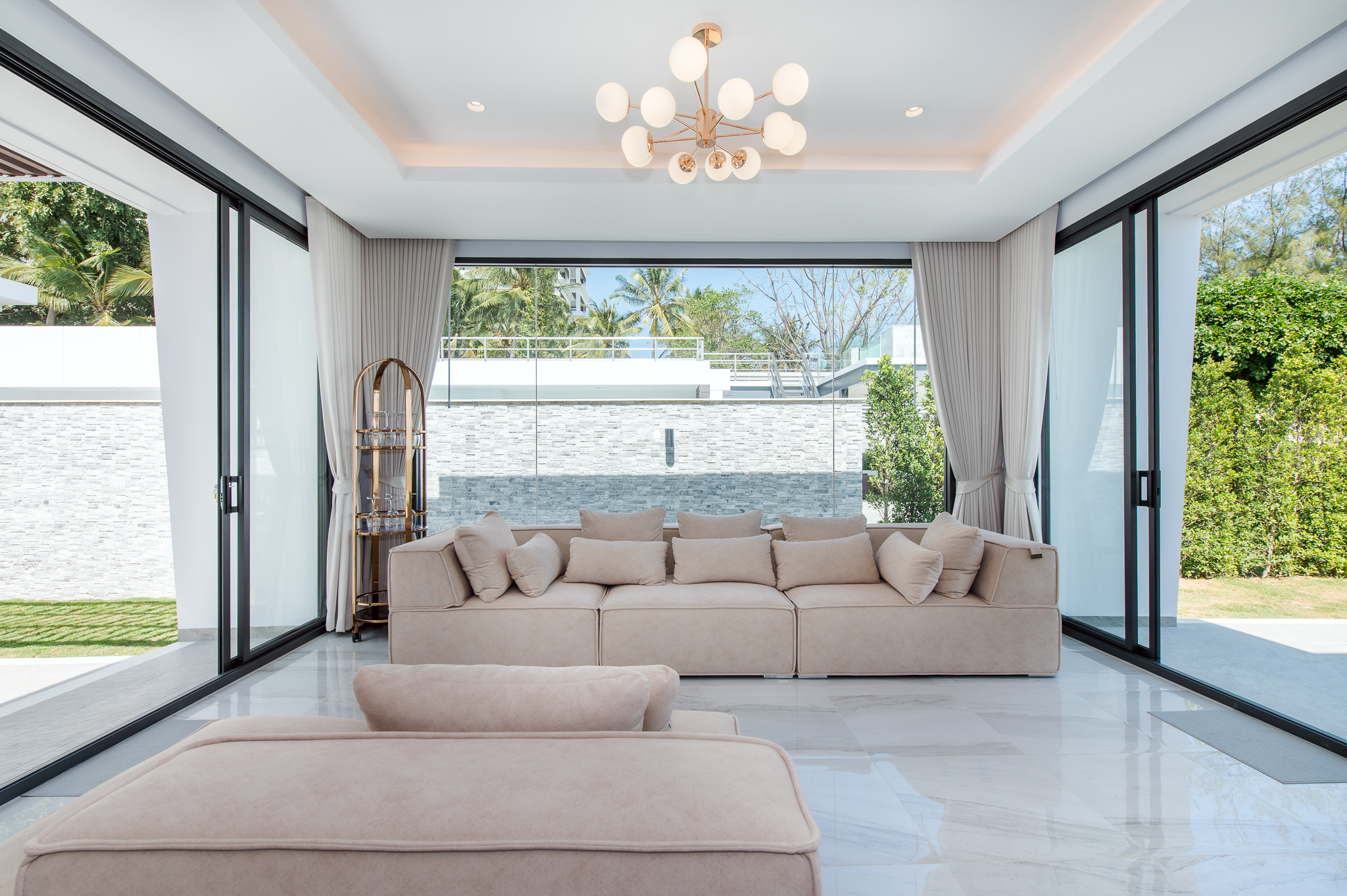 HR15066 บ้านพักติดทะเลหัวหิน The Casa Rocca Beach Villa HuaHin