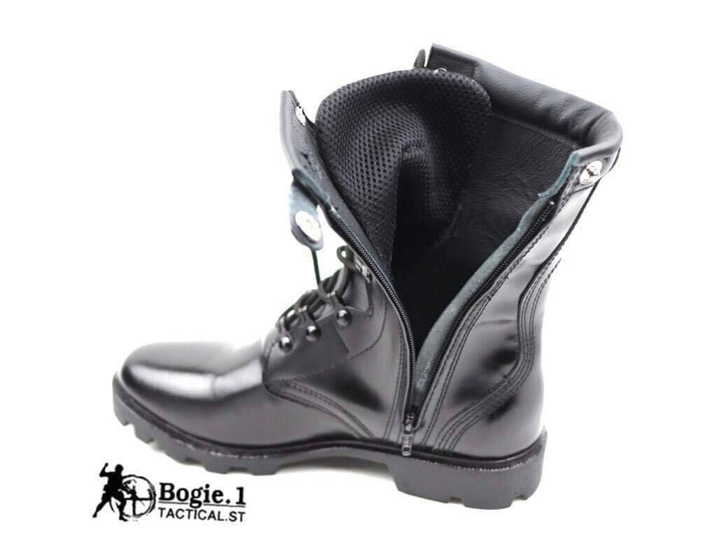 New.9H Bogie1 รองเท้าคอมแบท ซิปข้าง รุ่น 9H รองเท้าคอมแบท รองเท้าทหาร รองเท้า รด รองเท้าตำรวจ รองเท้าฝึก แบรนด์ Bogie1 มีซิปด้านข้าง 9 รู ความสูง 10 นิ้ว จากพื้น หนังแท้ 100% สวมใส่สบาย หนังนิ่ม ไม่กดเท้า น้ำหนักเบา ขัดเงาง่าย แถมรองพื้นด้วยแผ่นยางพาราอย่