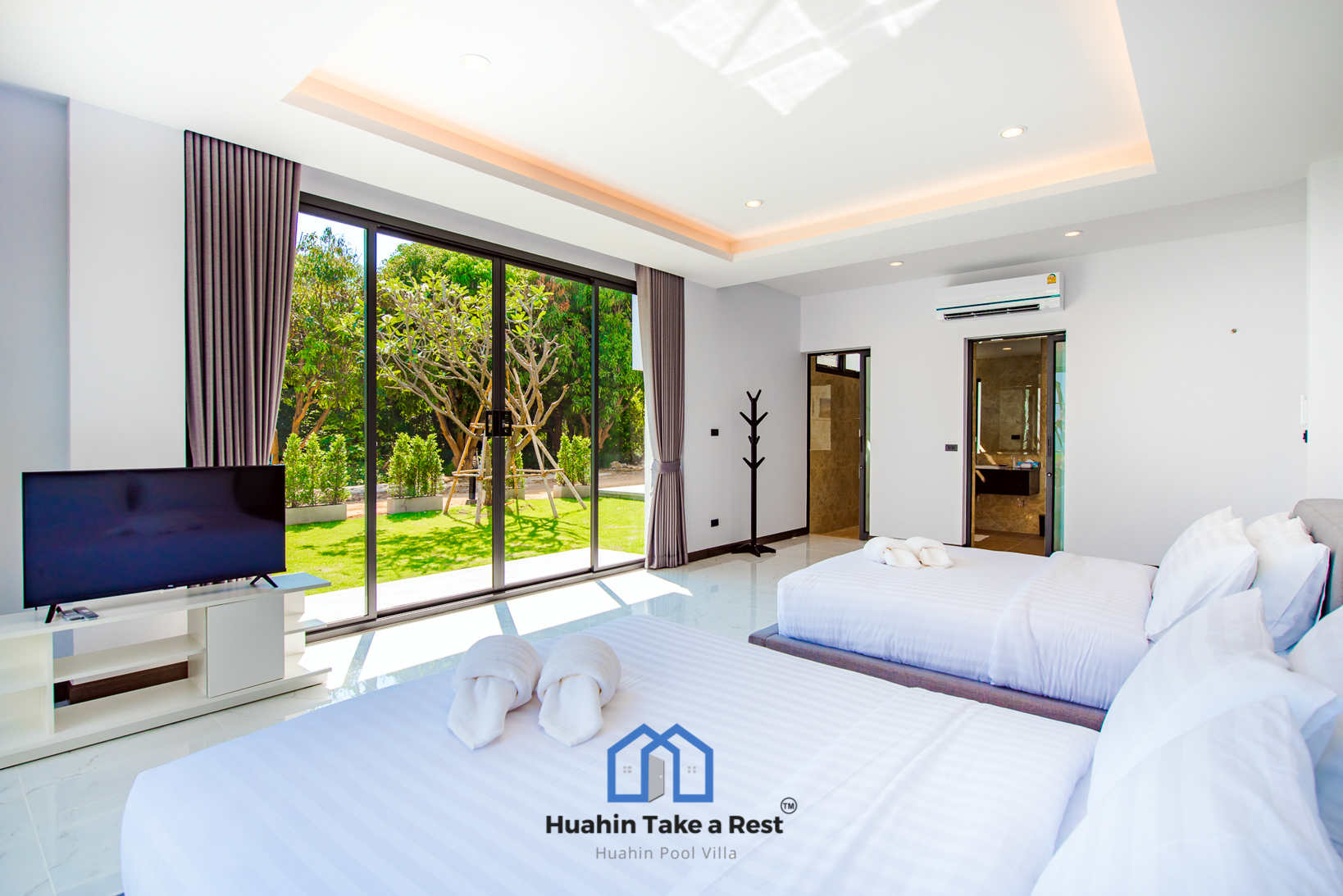HR15039 บ้านพักติดทะเลหัวหิน The Premium Beach Villa Hua Hin