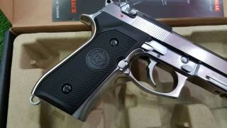 New.WE m9a1 Auto (SV) GAS BLOW BACK SERIES ระบบอัดแก๊สโบว์แบล๊ค บอดี้เหล็กสไลท์เหล็ก มีรางล่างติดอุปกรณ์เพิ่มได้ ปรับออโต้และยิงทีละนัดได้ ยิงแน่นๆงานเนียนๆสวยงาม ราคาพิเศษ