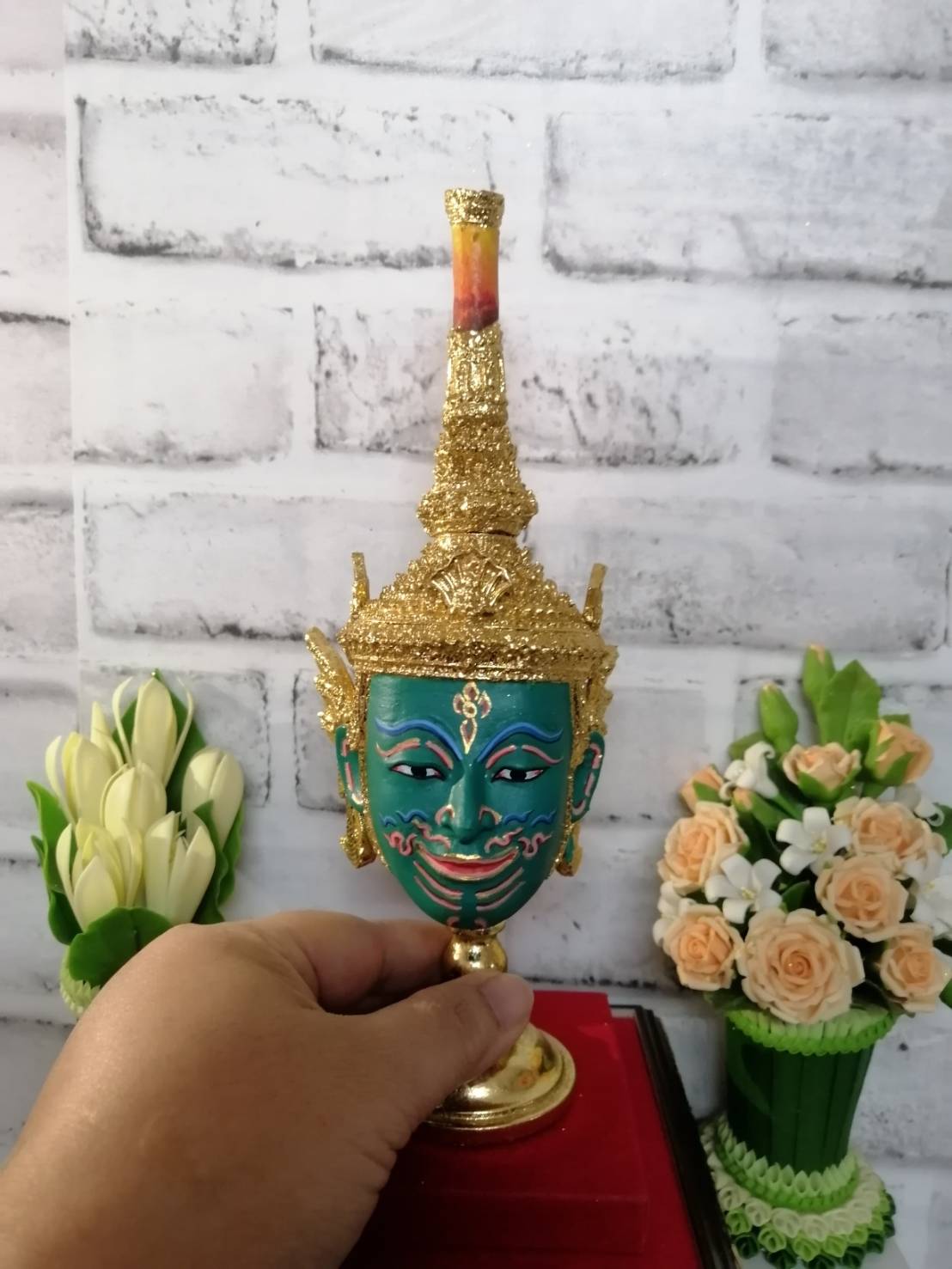 พระปรโคนธรรพ ขนาดกลาง เรซิ่นปิดทอง พร้อมฐานปิดทอง