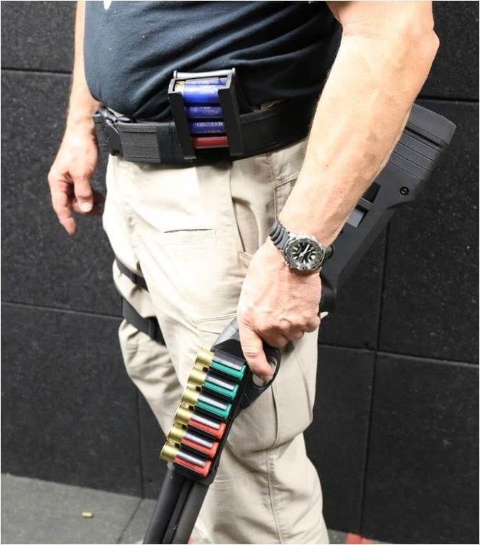 รางใส่กระสุนปืนลูกซองแบบติดตัวปืน ยี่ห้อ Cytac (Shotshell Carrier) ใช้ได้กับปืน Remington 870,1100&11-87 คุณสมบัติ : #วัสดุผลิตจาก โพลิเมอร์เกรดกองทัพ #น้ำหนักเบา แข็งแรงทนทาน #ติดตั้งง่าย #บรรจุลูกกระสุนลูกซองขนาด12GA ได้6นัด