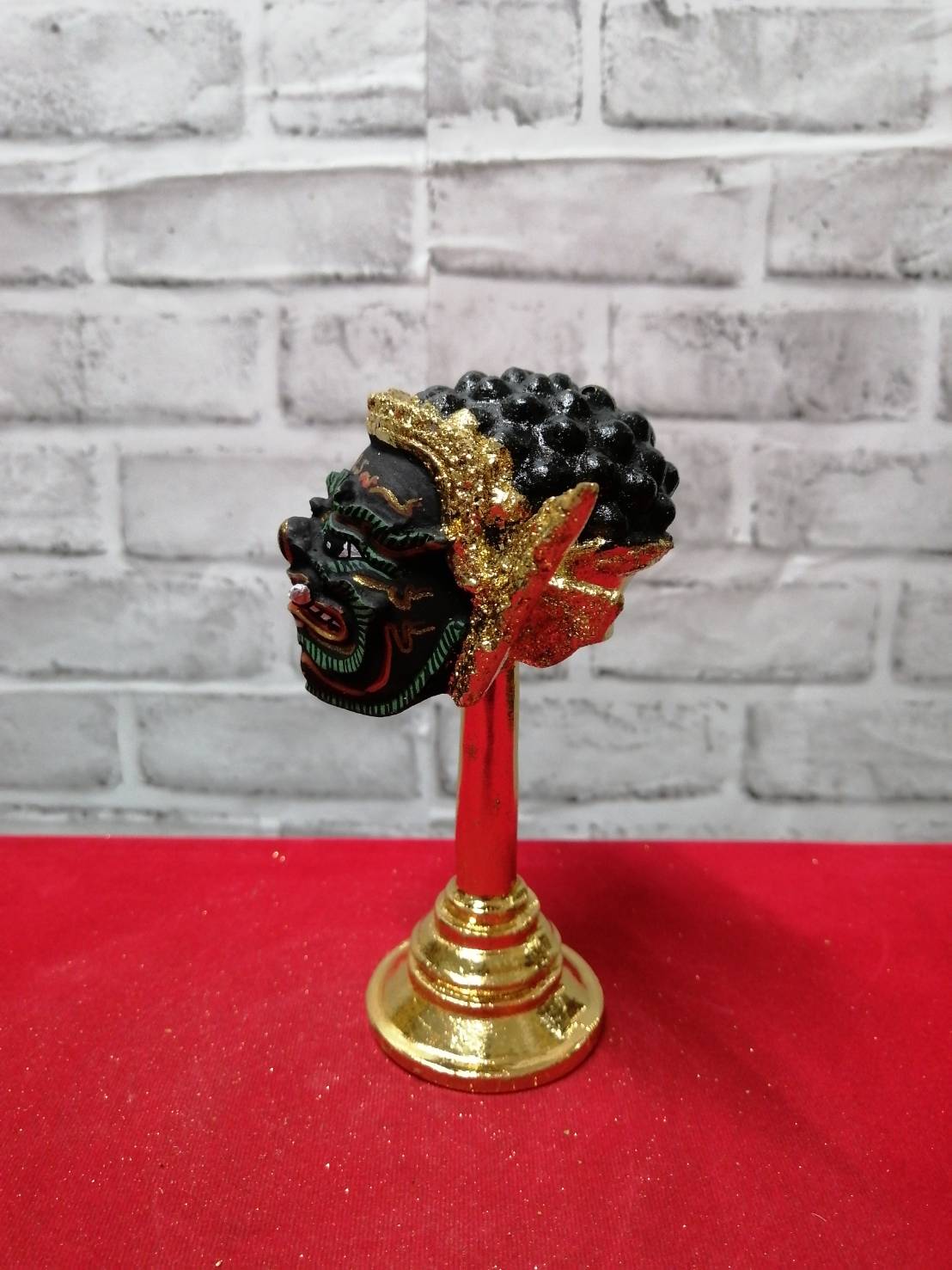 พระพิราพ ขนาดกลาง4นิ้ว พร้อมฐานทอง (เรซิ่น)