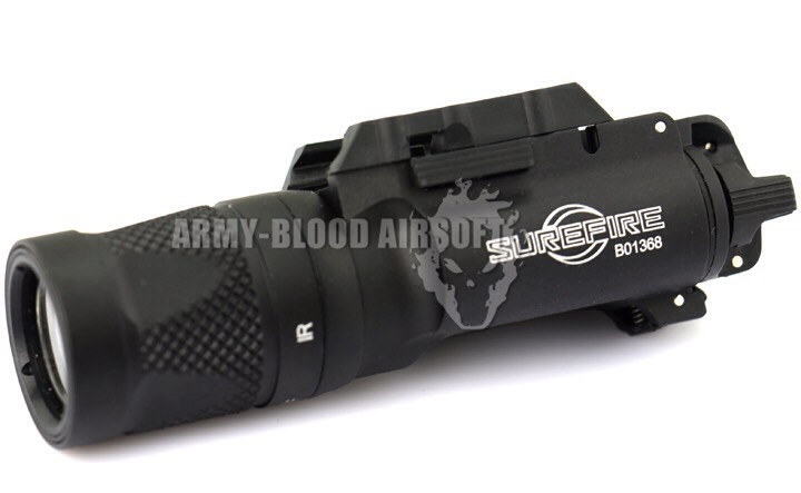 New.Surefire X300V Style LED Handgun or Long Gun WeaponLight (BK) สีดำ สีทราย ราคาพิเศษ