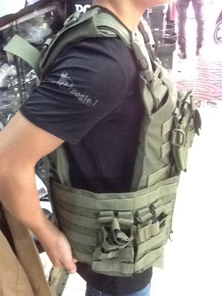 New.เสื้อเกราะ Tactical มาพรัอมอุปกรณ์ใส่แม็กพร้อม สีเขียว