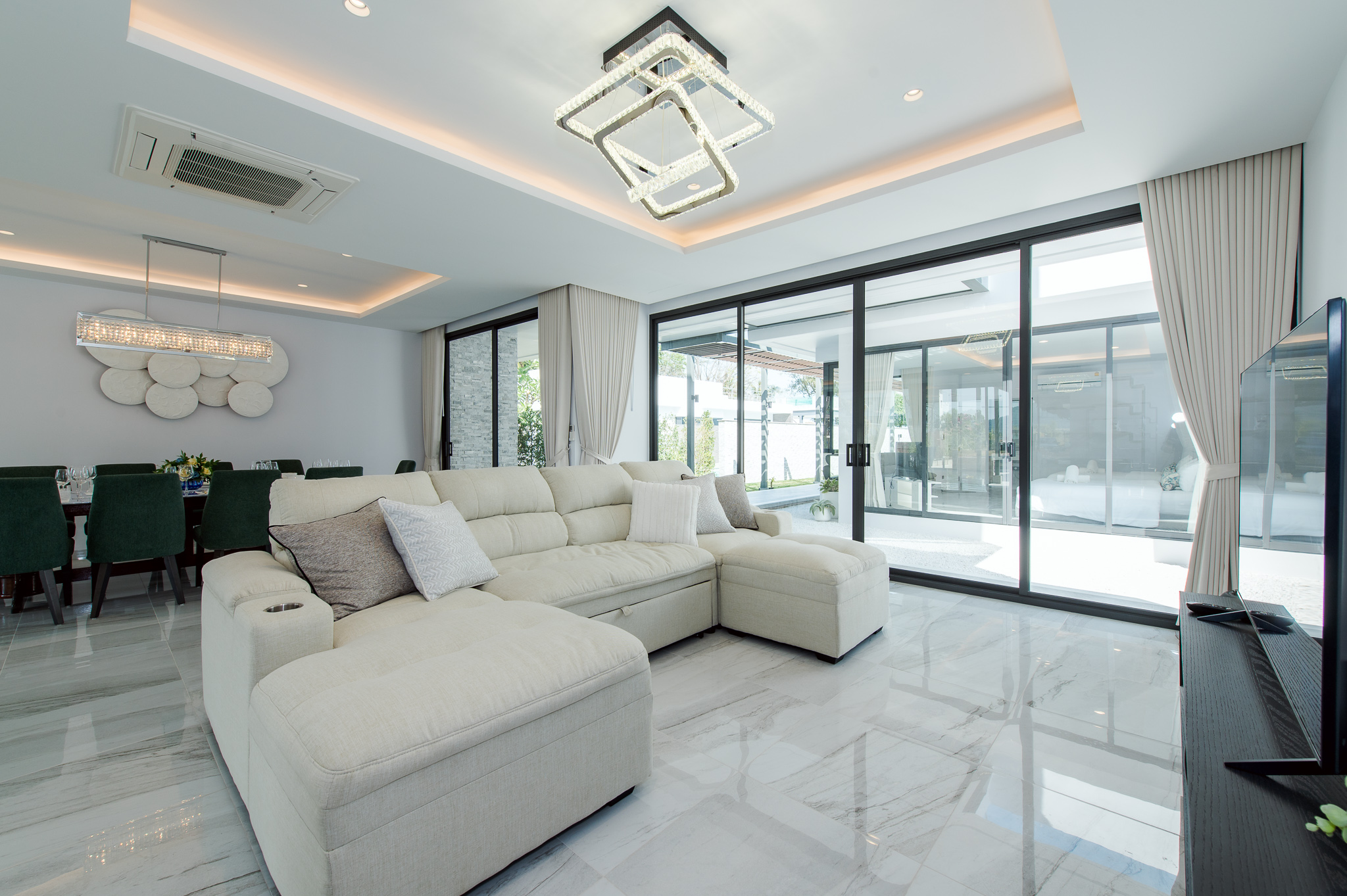 HR15066 บ้านพักติดทะเลหัวหิน The Casa Rocca Beach Villa HuaHin