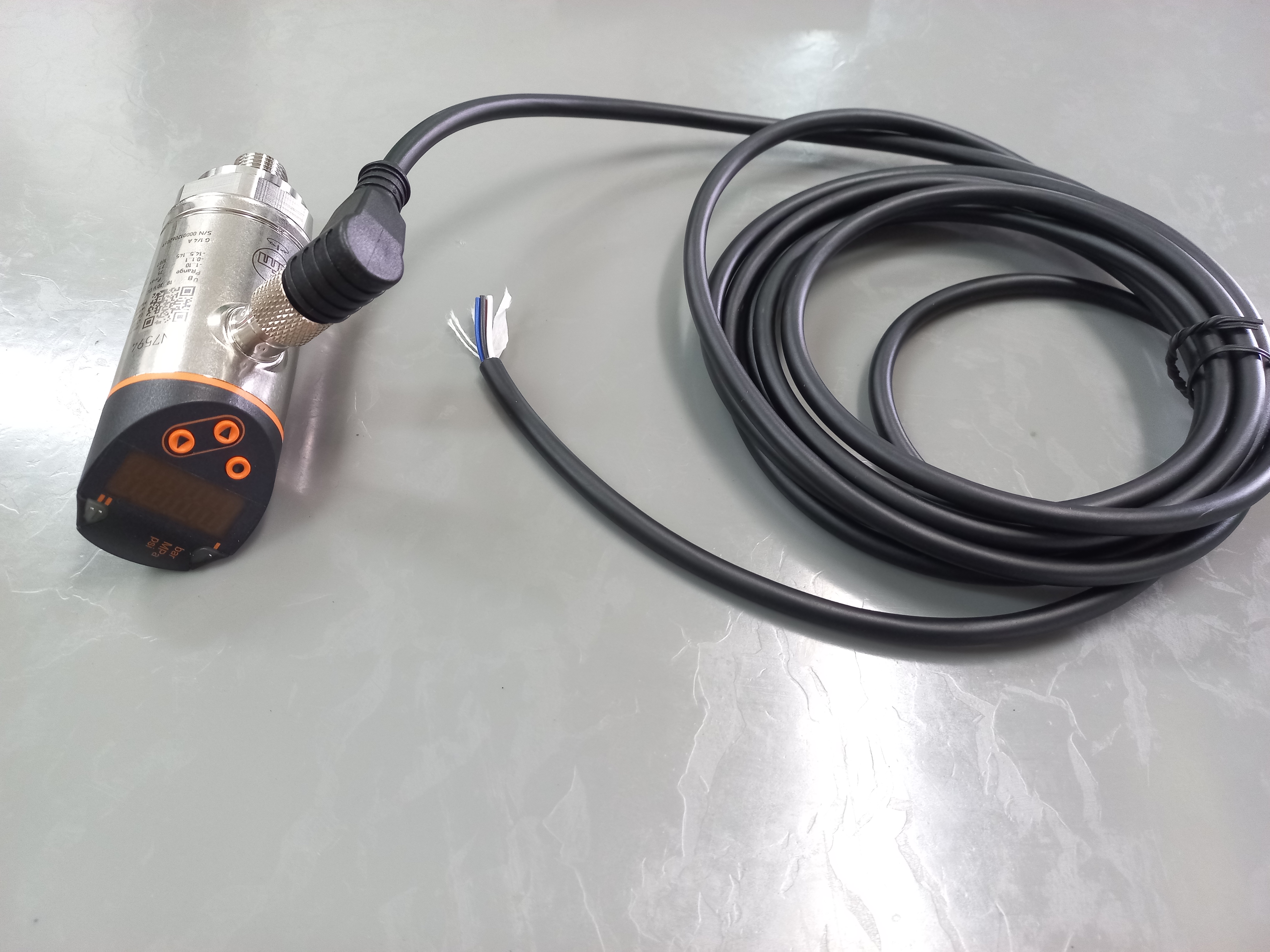 สายพร้อม CONNECTOR (PUR) แบบงอ90 ํ เกลียว M12 ตัวเมีย แบบ 4 ขา ยาว 5m.