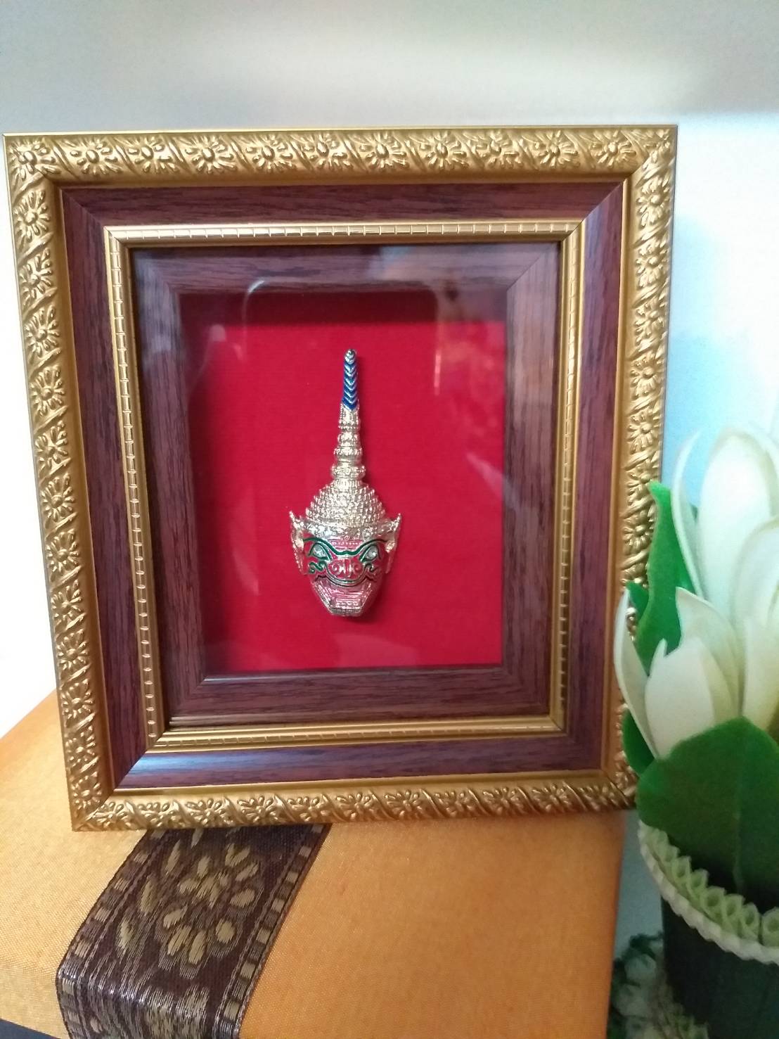 กรอบรูปโขนรามเกียรติ์ และเอกลักษณ์ไทยๆ พร้อมกล่องผ้าไหม