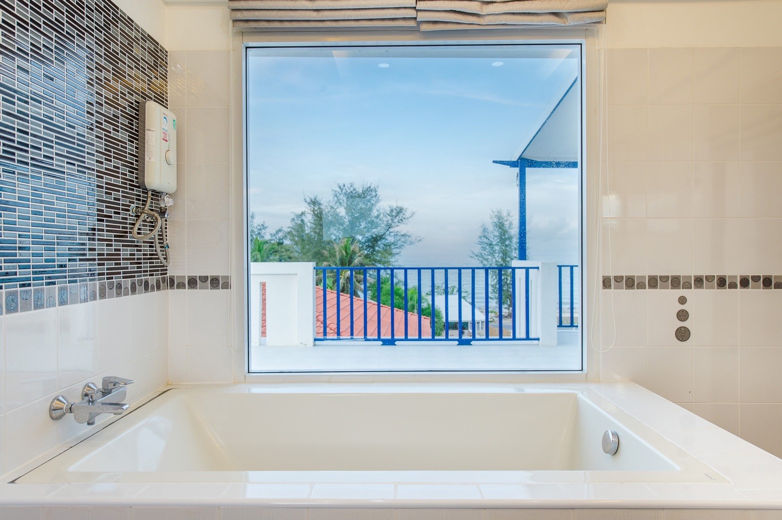 HR15047 บ้านพักติดทะเล The Zarento beach