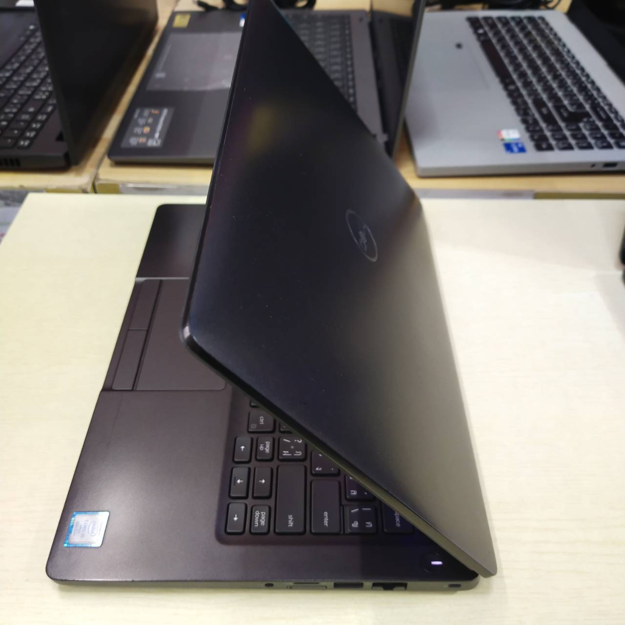DELL LATITUDE 5300 สภาพเครื่อง 80% หน้าจอ Touch Screen มี 2 เครื่อง