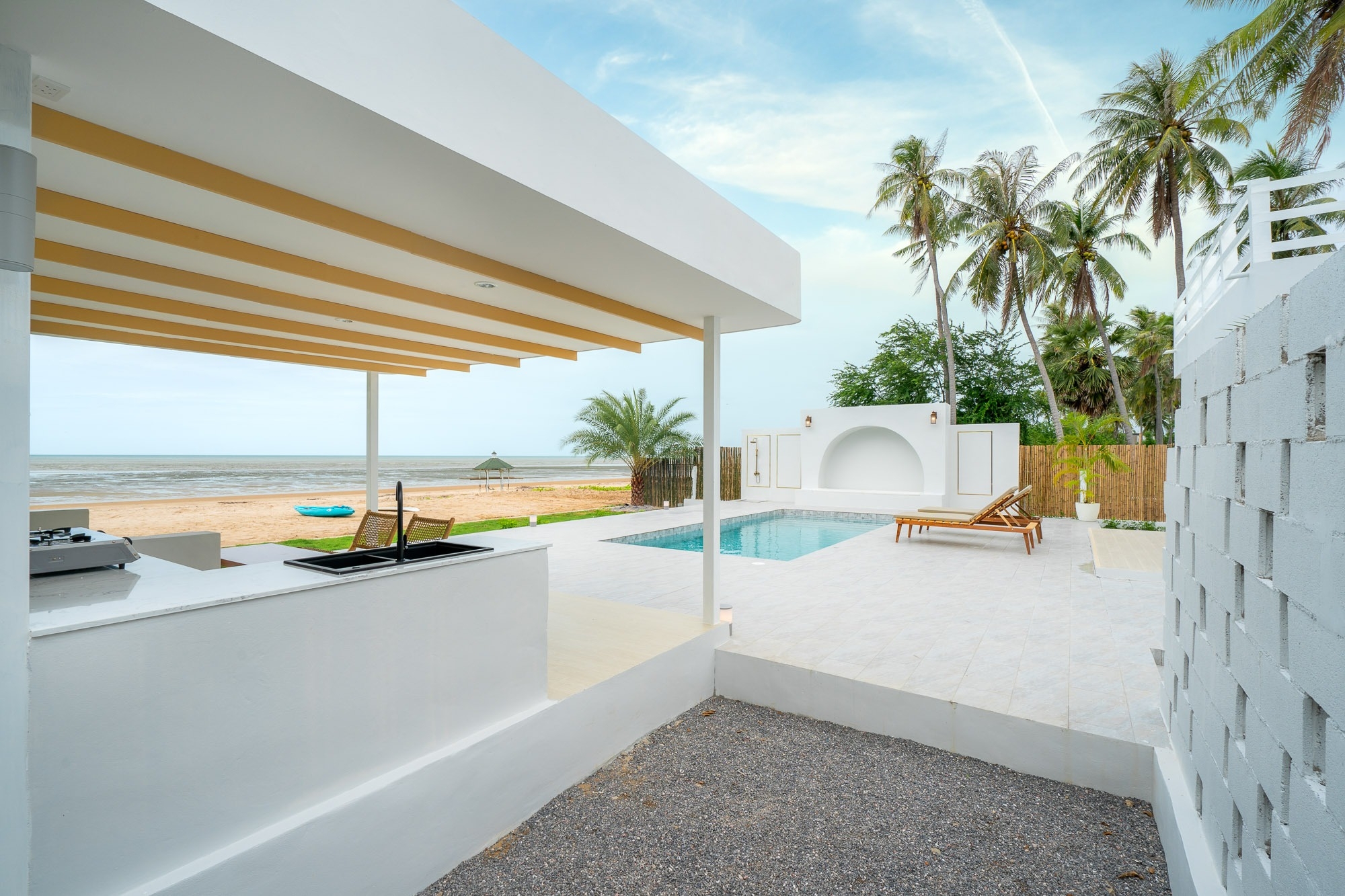 HR15048 บ้านพักติดทะเล กุยบุรี De Pana Beach Villa