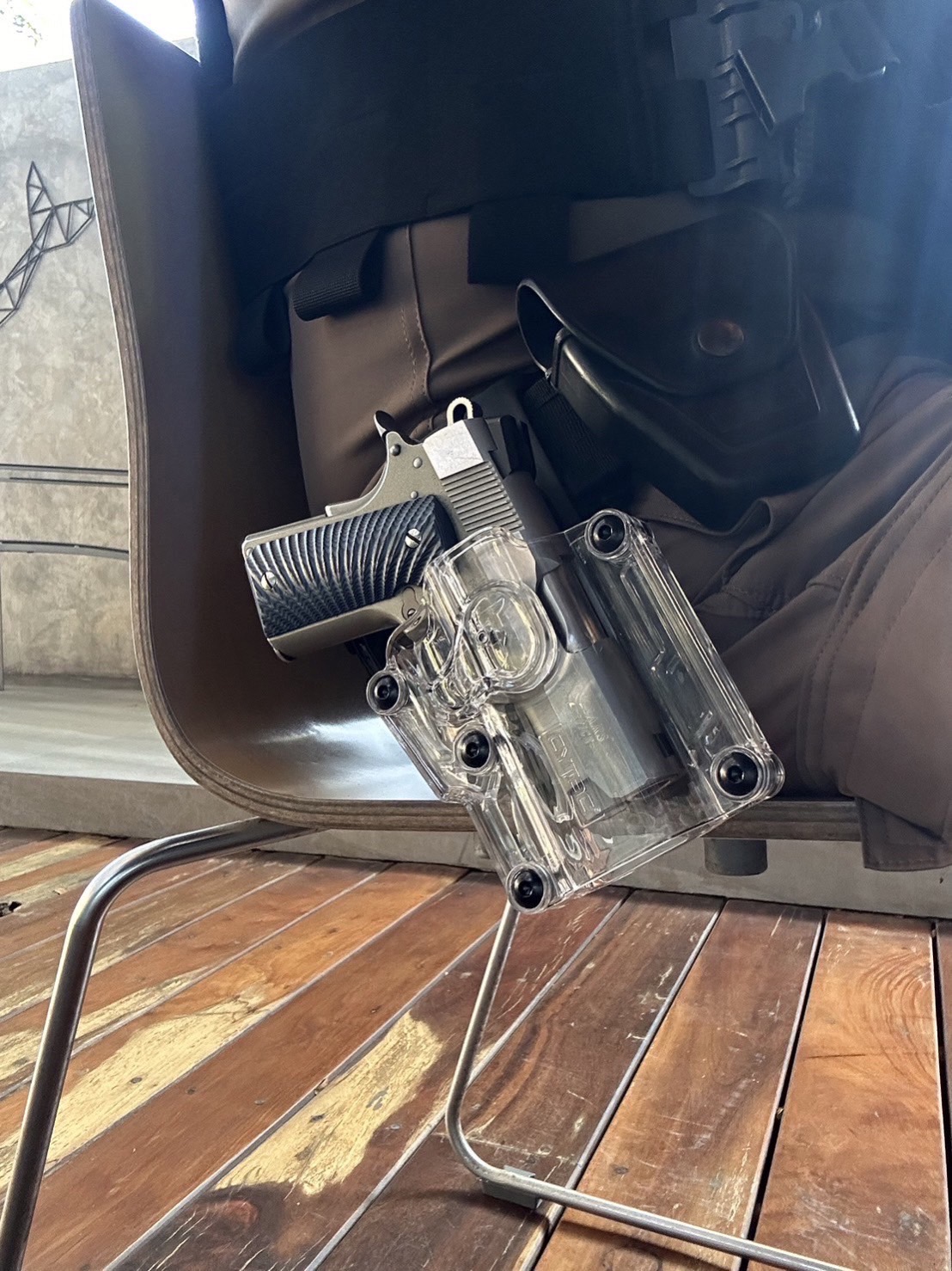 New.ซอง Megafit แบบใส ( Transparent Cytac Mega-Fit Holster ) -ซองปืนที่ออกแบบมาให้สามารถใช้งานได้หลากหลายรุ่น (ตามตารางแนบ) เช่น Glock , Sig Sauer, CZ , Beretta, Ruger , S&W, Walther, Colt, Taurus และอื่นๆ -ผลิตจากวัสดุ Polymer ชนิดใส -ซองถูกออกแบบให้ปลดล