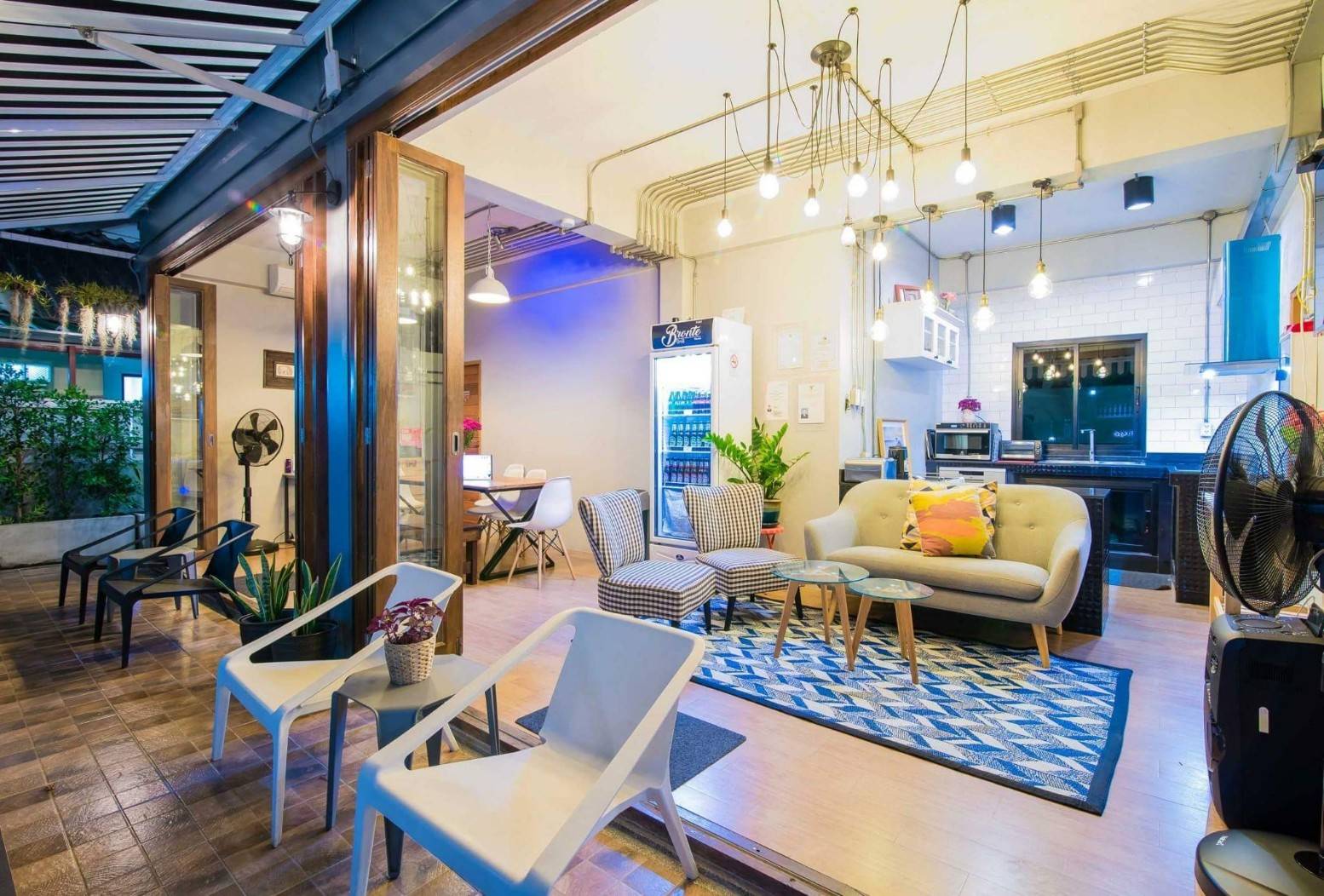 HR 15001 บ้านพักชะอำ บ้านบรอนซี่