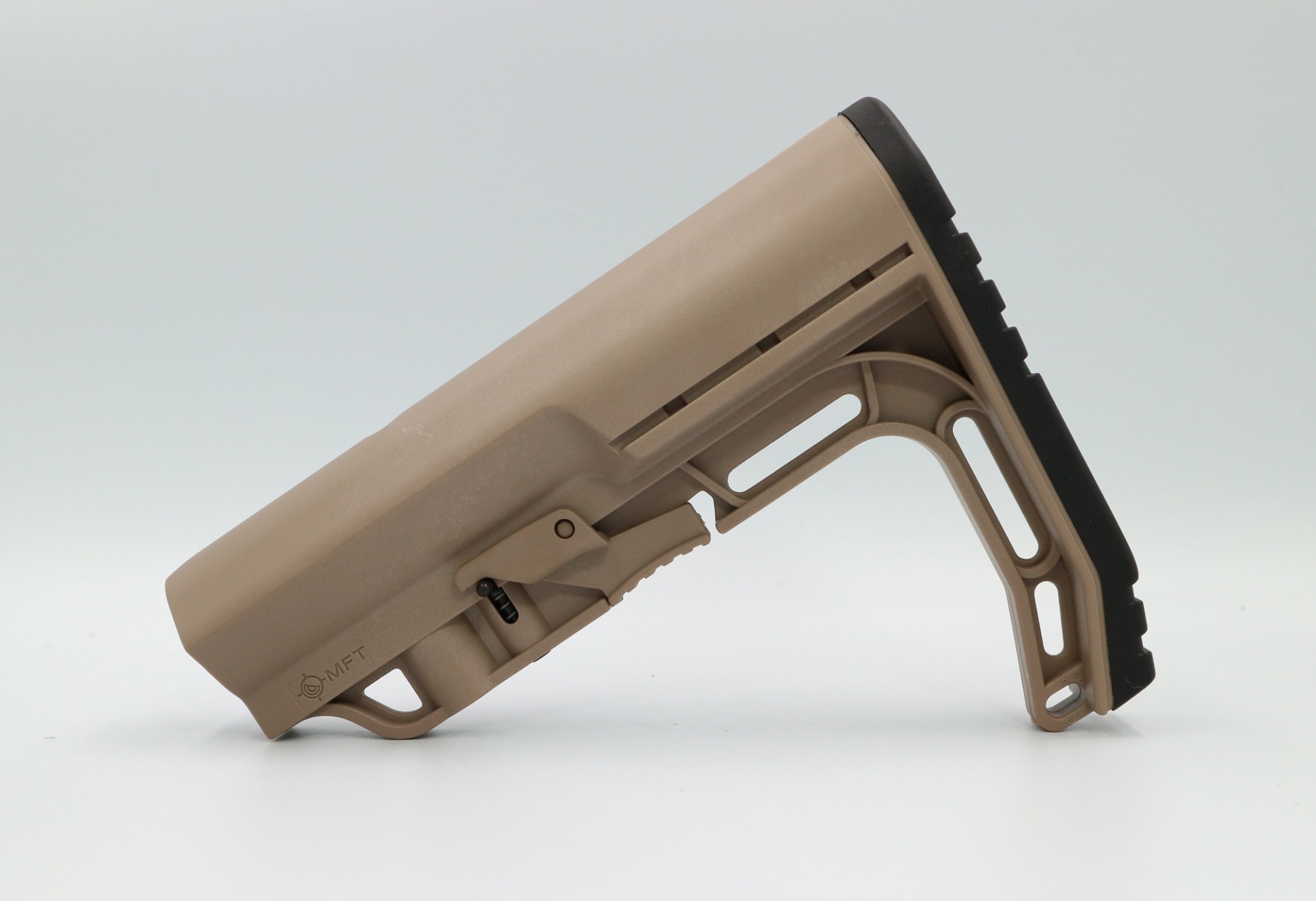 พานท้าย MFT ( BMS ) ♨️ผลิตจาก Polymer เกรดคุณภาพ 🚨ใช้สำหรับรุ่น M4 , M16 และ ระบบไฟฟ้าแกน 29 มม. 🚨มีปุ่มปรับระยะ ยืด-หด ได้ 🚨ออกแบบให้รับกับร่องไหล่ 🚨มียางพานท้าย ช่วยลดแรงรีคอยด์ 🚨มีช่อง QD สำหรับใส่หูกระวิน