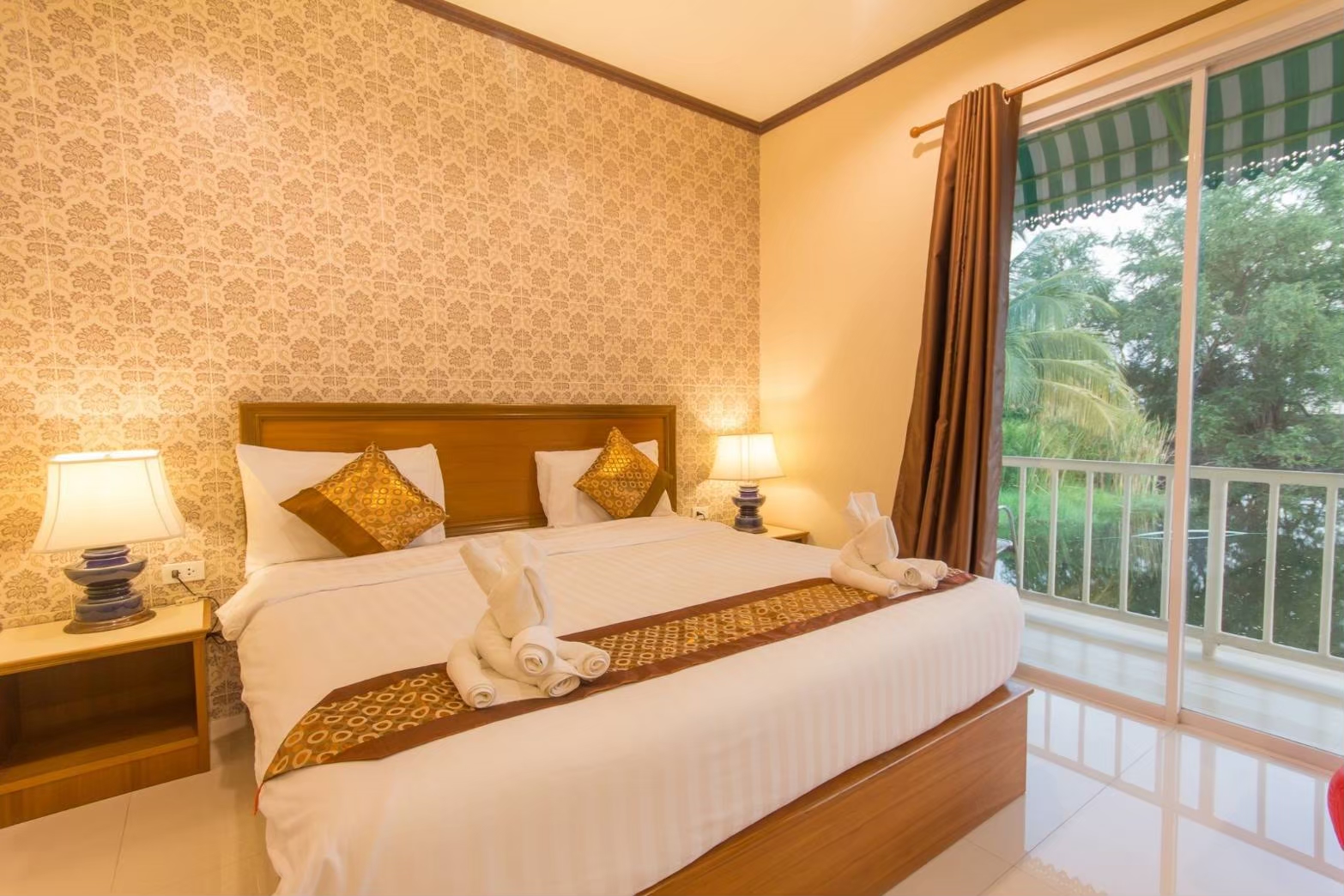 HR9002 บ้านพักหัวหิน บ้านแพรวา พูลวิลล่า