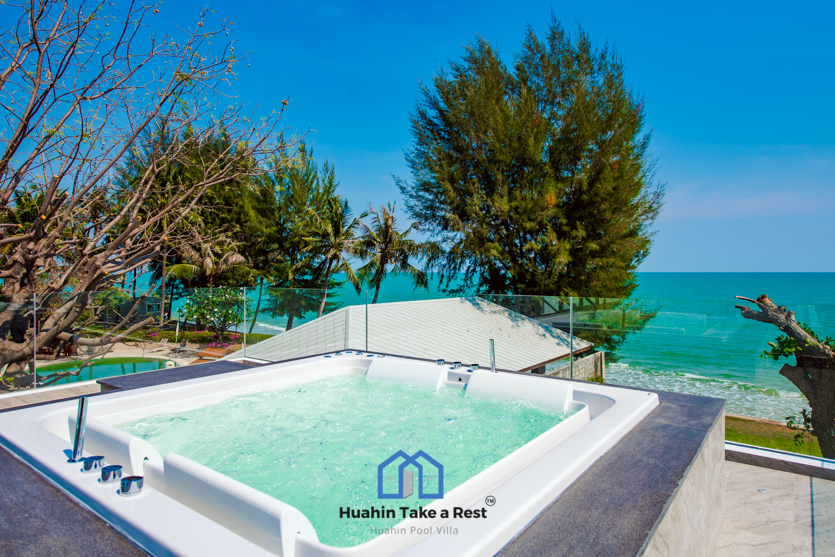 HR15039 บ้านพักติดทะเลหัวหิน The Premium Beach Villa Hua Hin