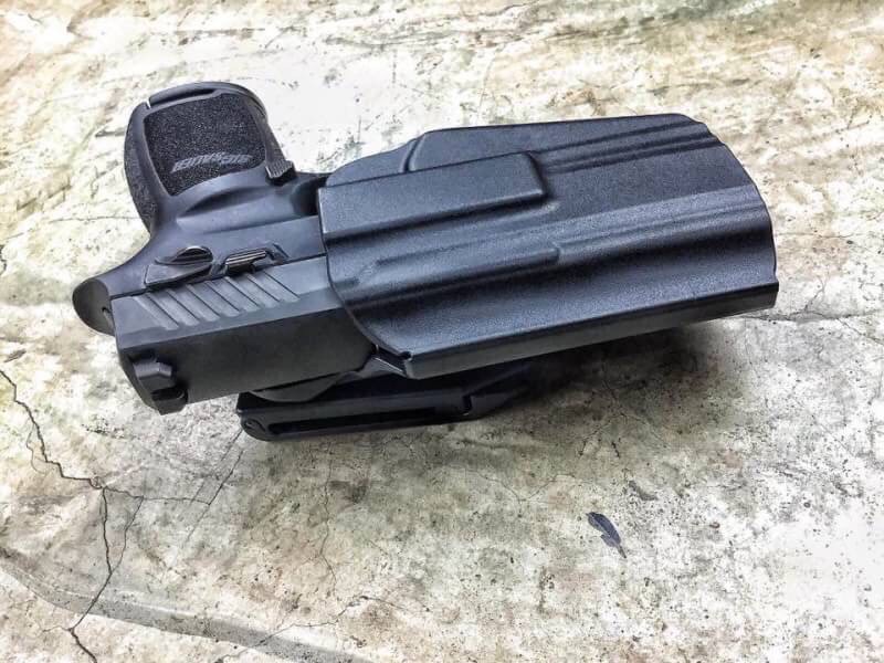 New.ซองปืนปลดเร็ว Emersongear 579 GLS Pro-Fit Holster ผลิตจากพลาสติกไนลอน ใช้ระบบล็อคแบบ GLS (ล็อคบริเวณโกร่งไก) สามารถใส่ได้กับปืนมากมายหลายรุ่น ไม่ว่าจะเป็น Glock, Hi-capa, Sig Sauer, beretta, S&W, H&K, Colt, CZ เป็นต้น ข้างในซองมีผ้ากำมะหยีรองรับแรงเสี