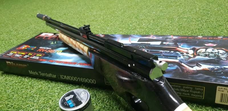 อัดลมSharpRiverหม้อลมโต .22cal. Slide Pump Air Rifle เบอร์2 ✔Made in Indo ✔แรง 600Fps. ✔Body Wood ไม้ ✔Slide Pump 3-5 ครั้ง ✔ป้อนกระสุนทีละนัดยิง ✔ลำกล้อง Barrel 67cm ✔มาพร้อมศูนย์หน้า-หลัง เหล็ก ✔หว