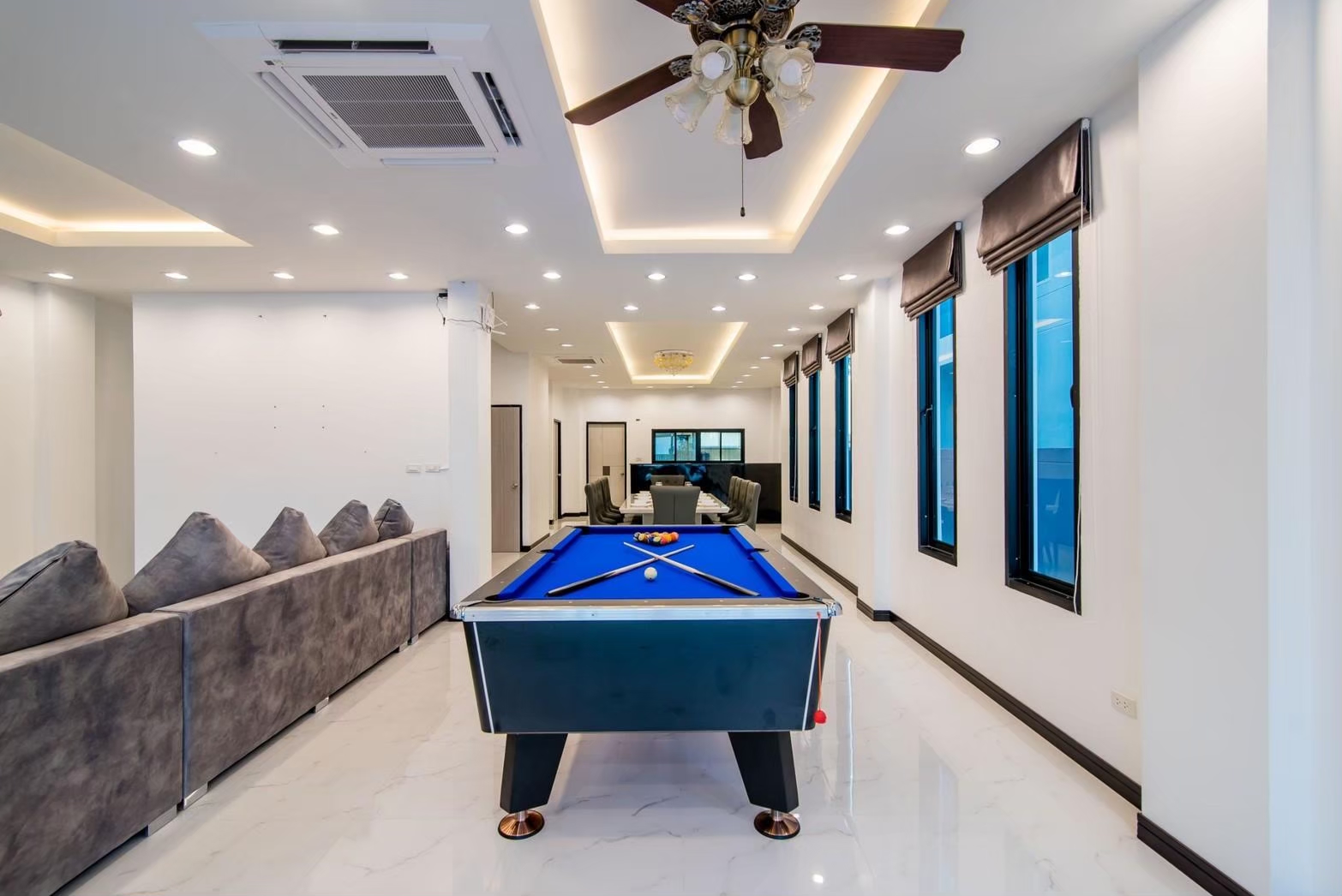 HR15063 บ้านพักติดทะเล The Blue Sky Villa Pranburi