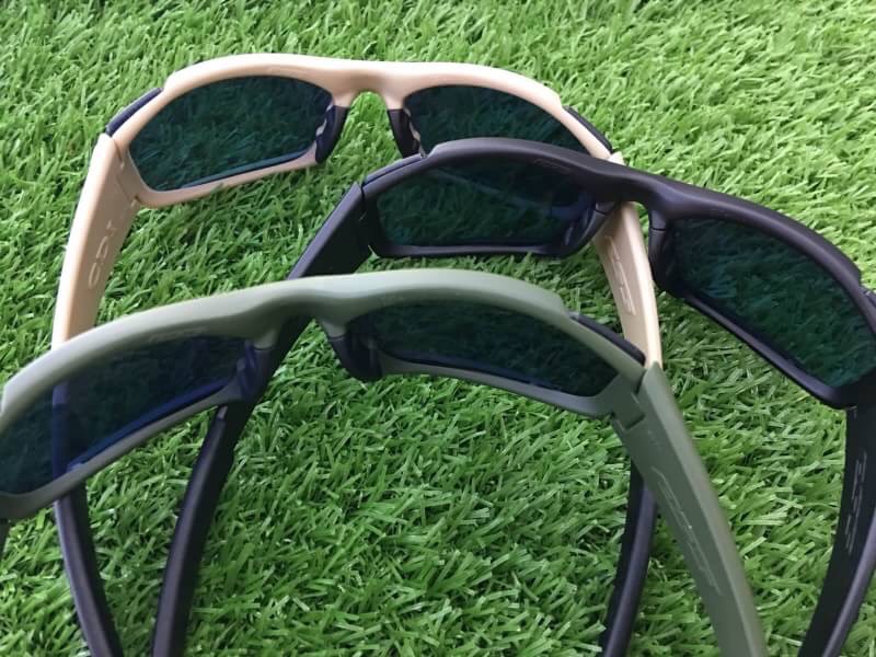 https://youtu.be/VsWr5B01xGQ Nee.แว่นตายุทธวิธี แว่นตากันแดด Polarized สีดำ / สีทราย / สีเขียว ✔️แบบเปลี่ยนเลนส์ได้ ✔️ผลิตจากเลนส์กรองแสงคุณภาพดี ✔️ป้องกันอาการตาแห้ง เช่น แสบตาระคายเคืองตาจากแสงแดด... ✔️ เนื้อเลนส์ใส่แล้วไม่หล