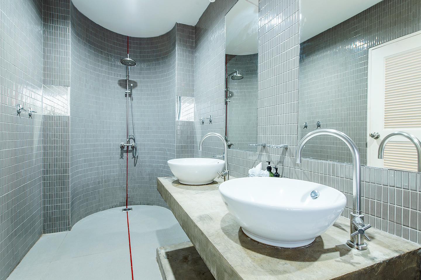 HR15072 บ้านพักติดทะเล The White Beach Villa Pranburi