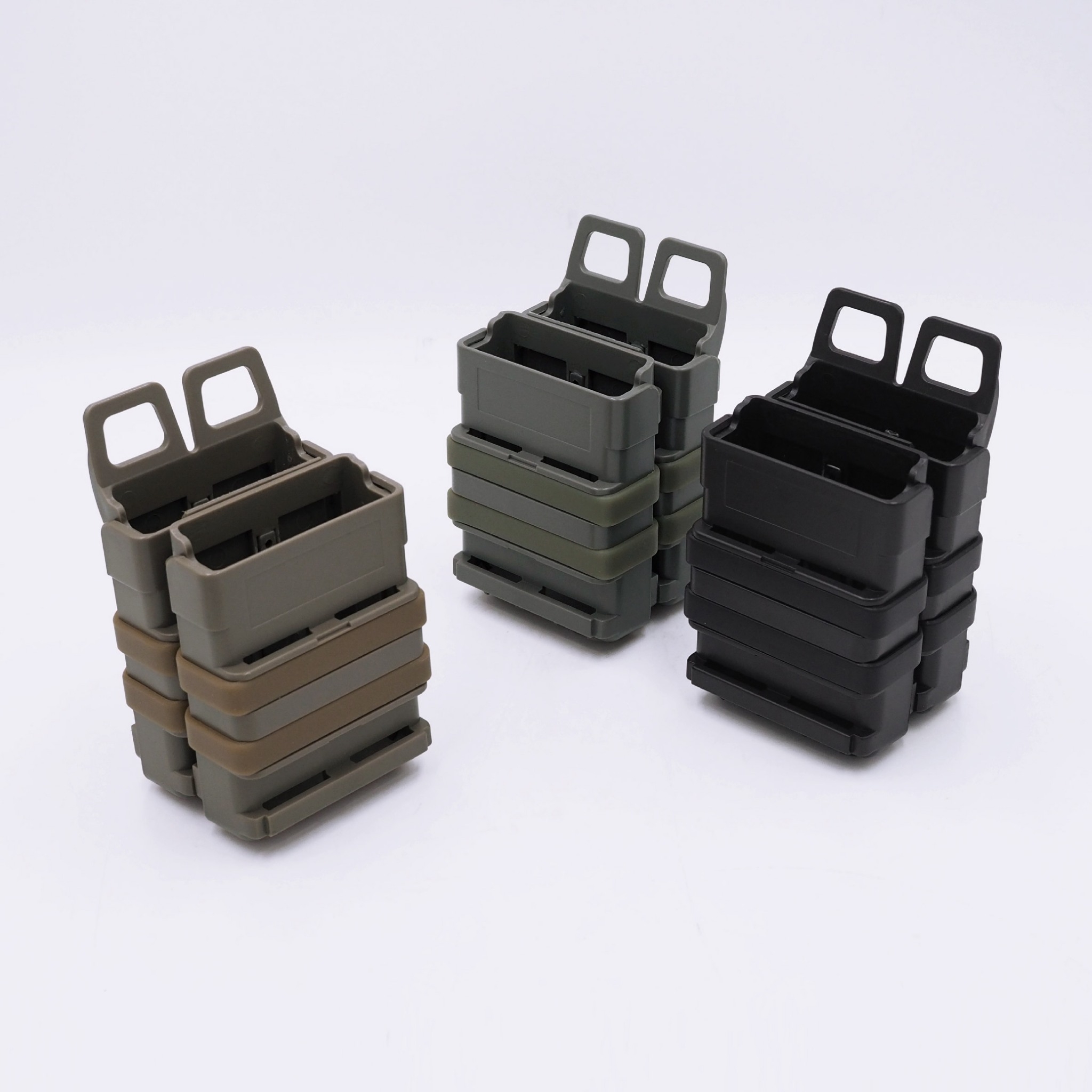 New. ซองแม็กกาซีน Fastmag M4 ( FMA ) - ผลิตจาก Polymer เกรดคุณภาพ - สำหรับแม็กกาซีน 5.56 * 2 ช่อง - ซองแม็ก M4 คู่ แบบปลดไว - ด้านหลัง สาย Molle ร้อยติดเข็มขัด/เสื้อเกราะได้