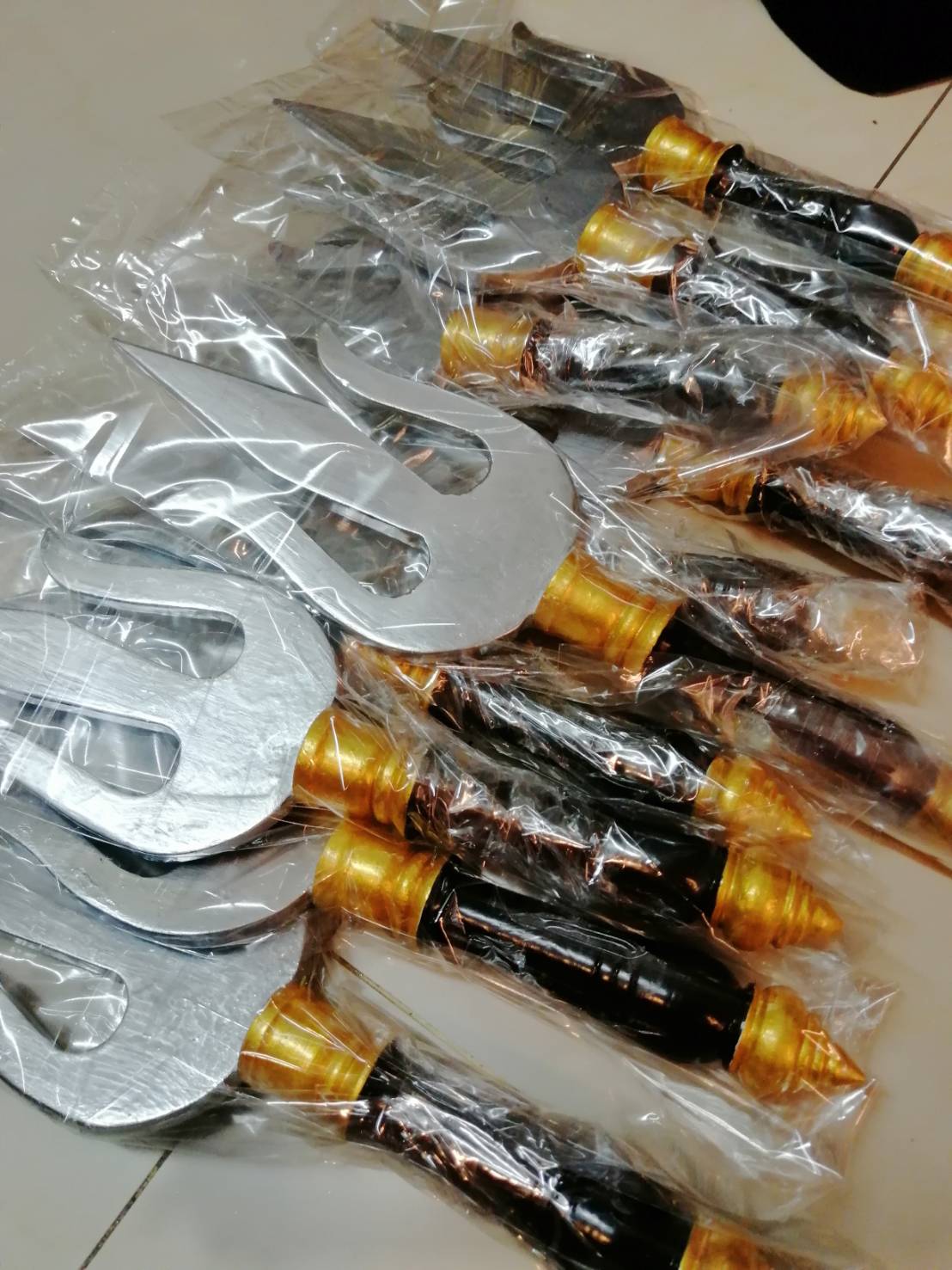 ตรีศูน งานไม้