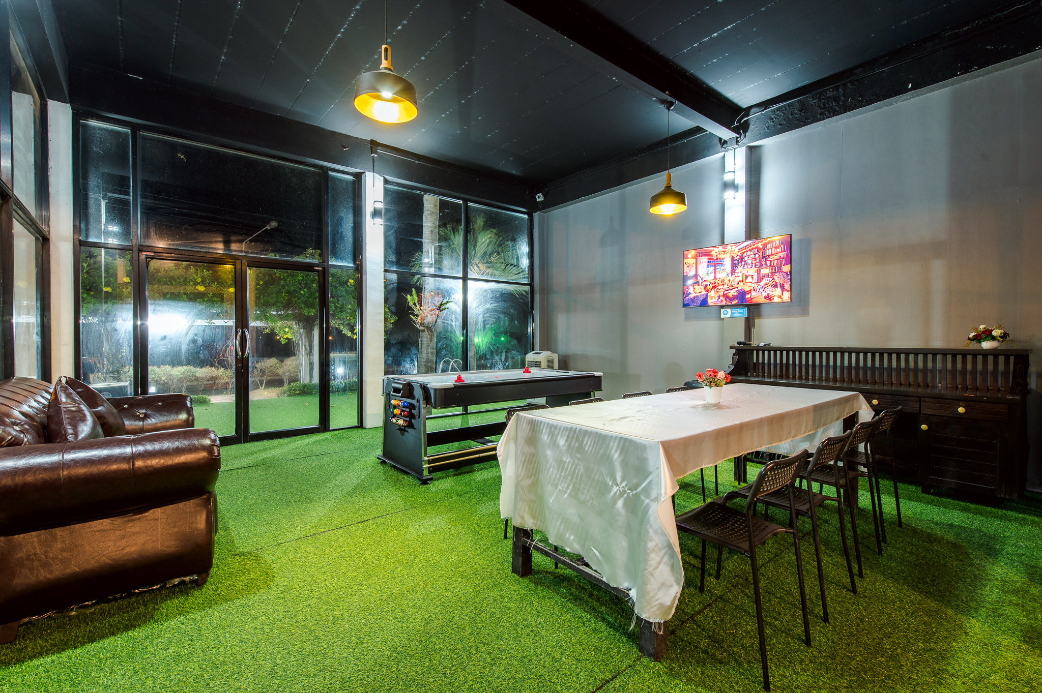 HR15008 บ้านพักติดทะเล โมเดิร์นบีช ปราณบุรี