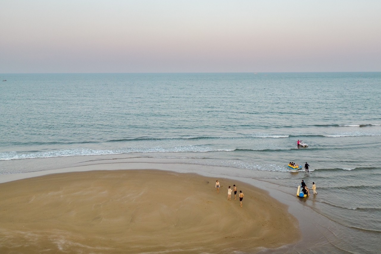 HR15080 The Bristol Beach Huahin Pool villa