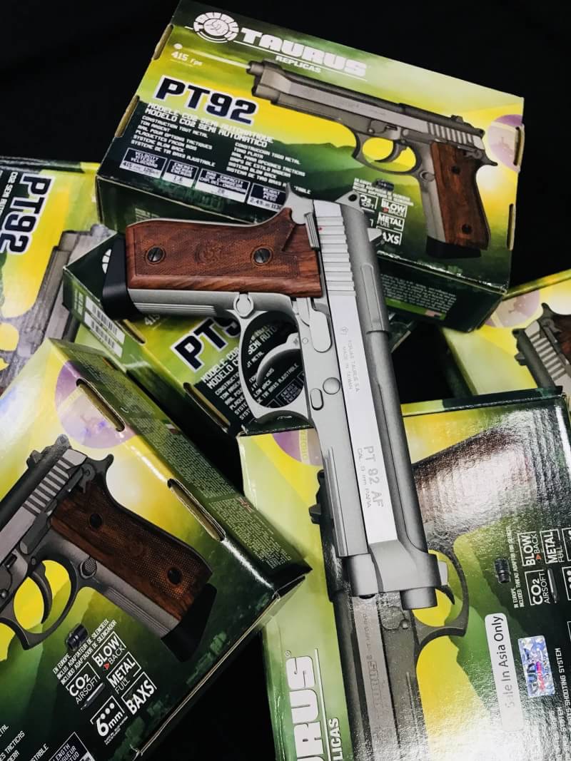 New.Cybergun TAURUS PT92 CO2 GBB (Hairline Silver) (Co2 full auto) ราคาพิเศษ